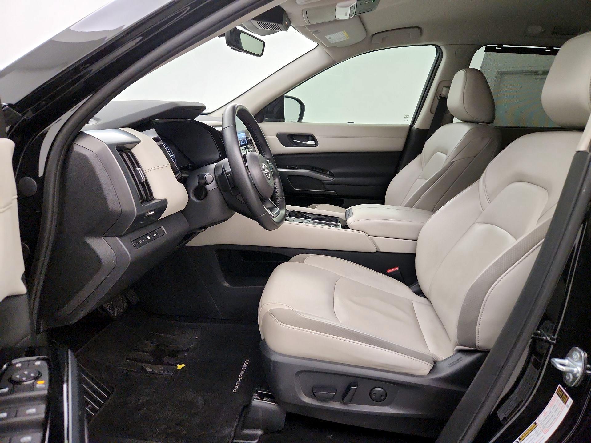 Thumbnail: 2023 Nissan Pathfinder - 11