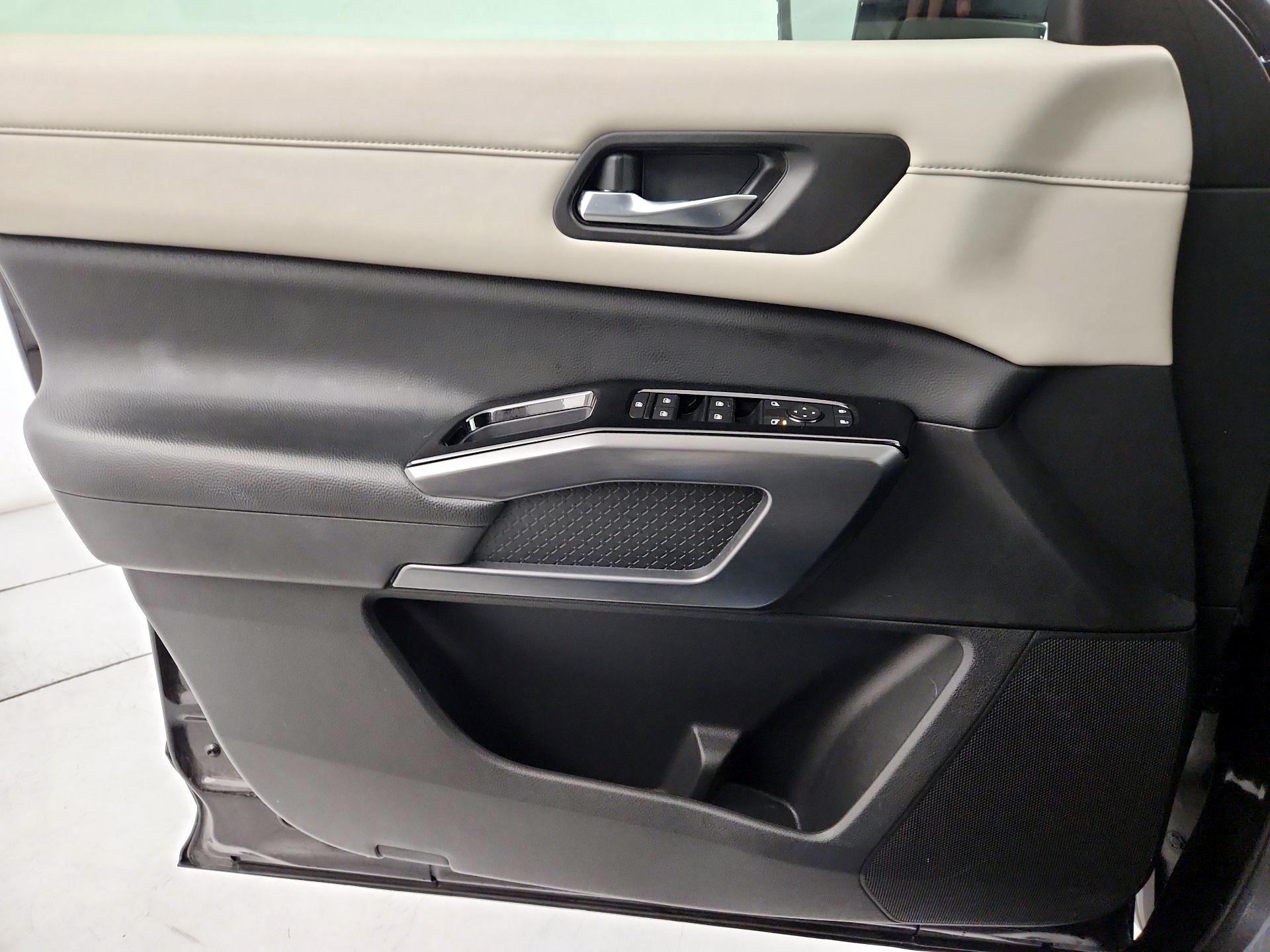 Thumbnail: 2023 Nissan Pathfinder - 12