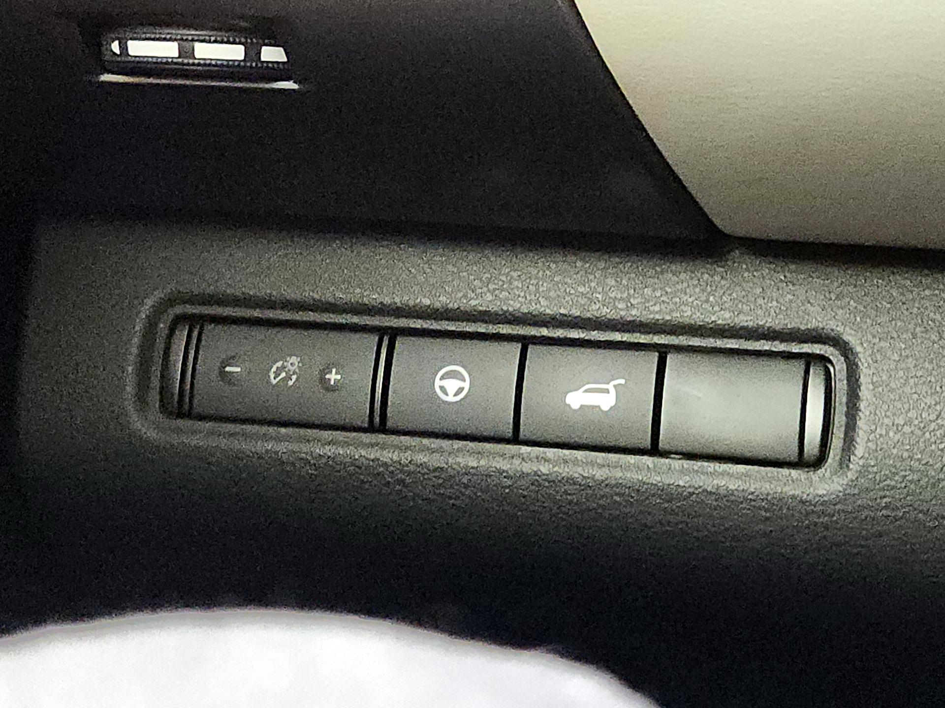 Thumbnail: 2023 Nissan Pathfinder - 13