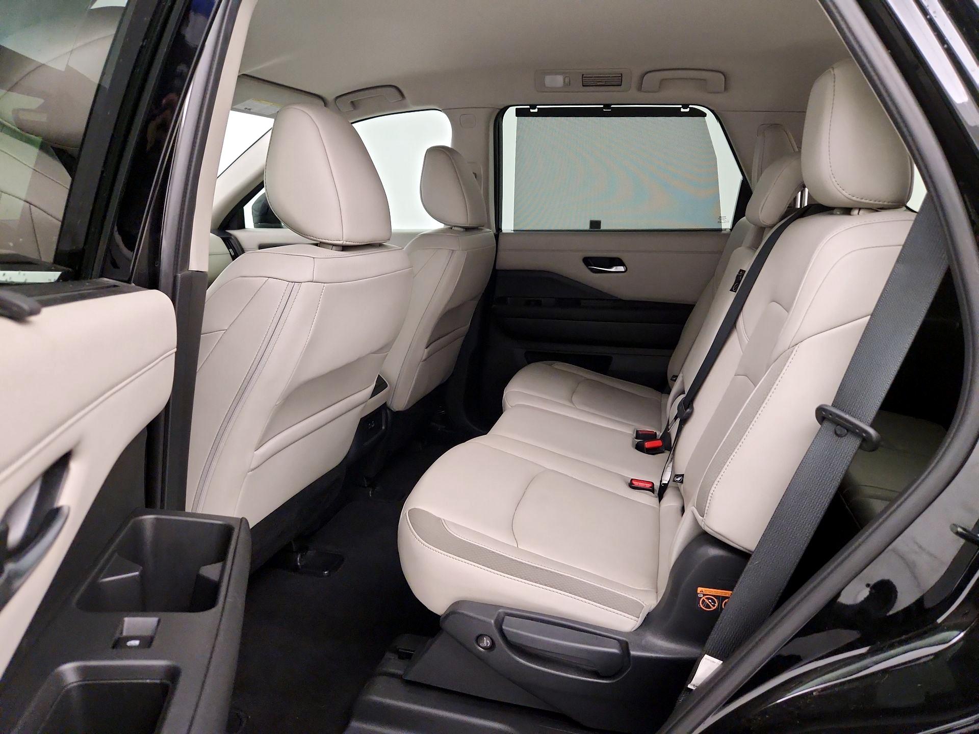 Thumbnail: 2023 Nissan Pathfinder - 19