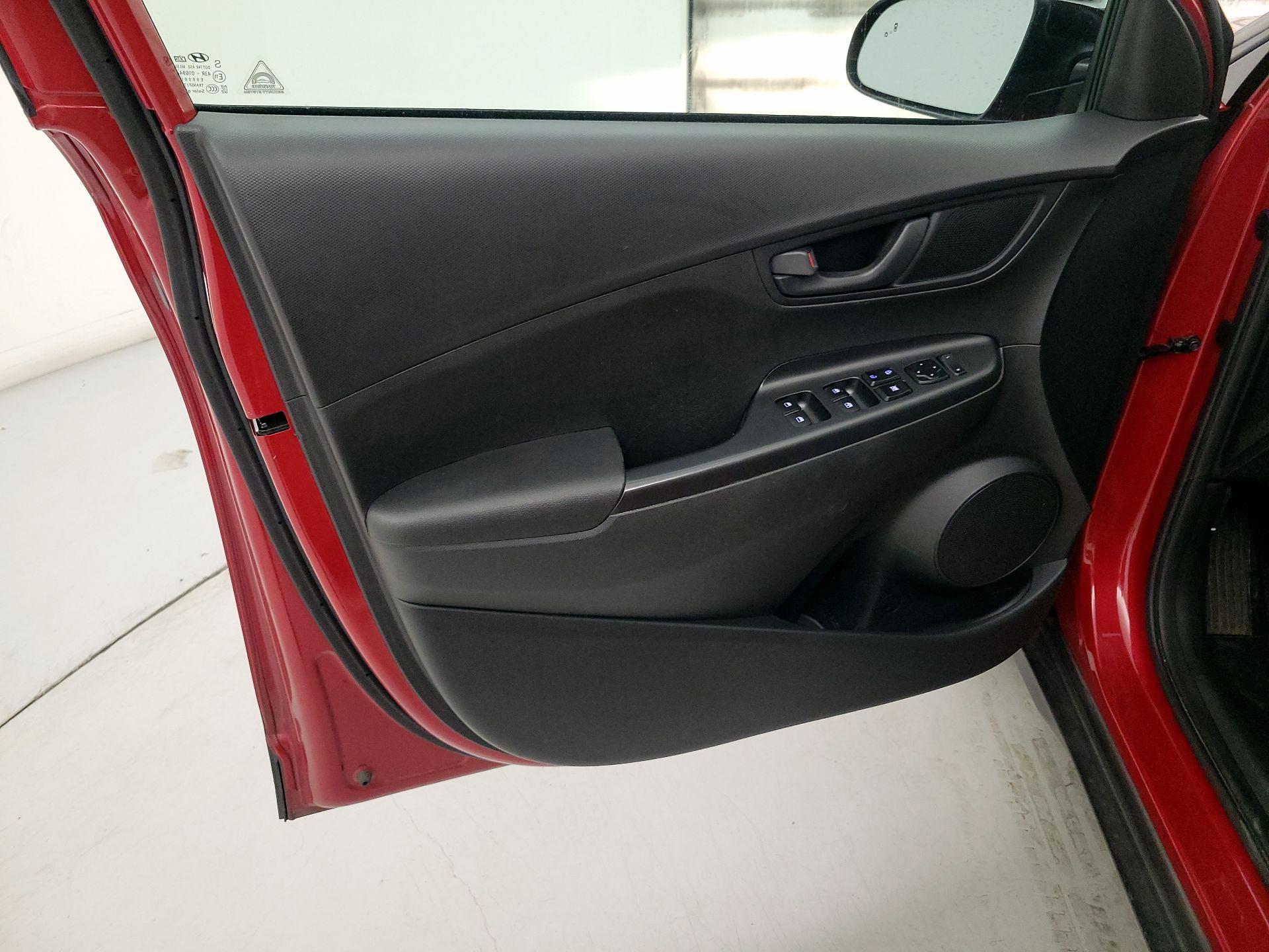 Thumbnail: 2018 Hyundai Kona - 12