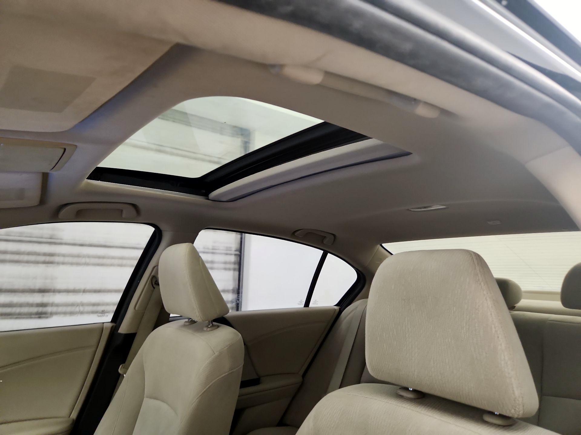 Thumbnail: 2015 Honda Accord - 19