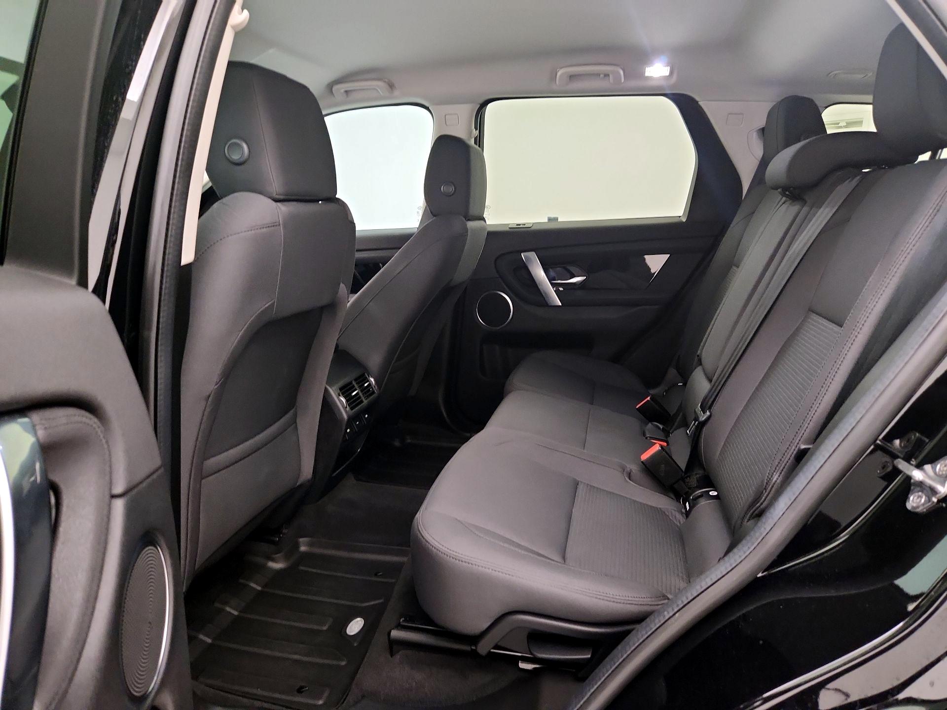 Thumbnail: 2020 Land Rover Discovery Sport - 19