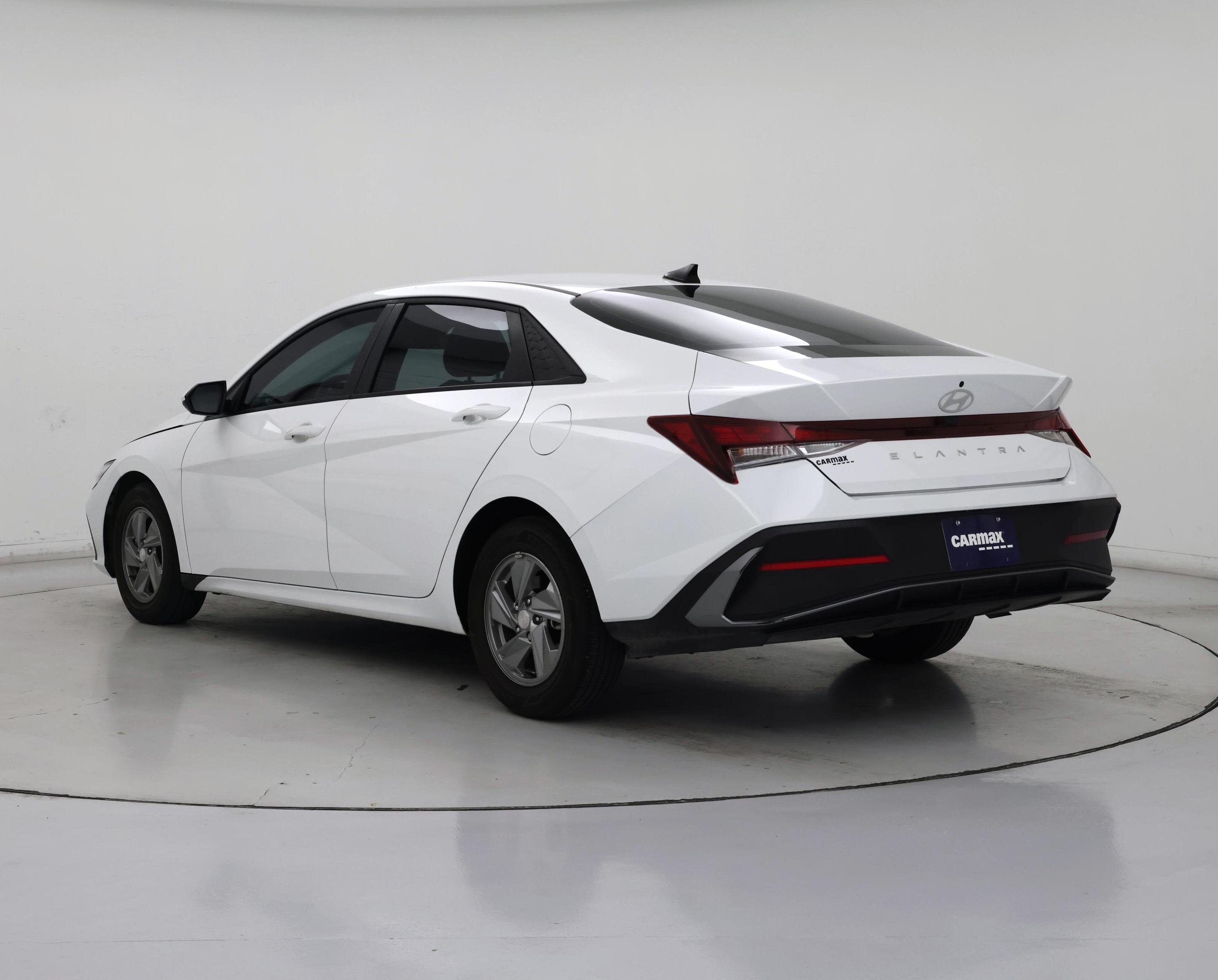 Thumbnail: 2025 Hyundai Elantra - 2