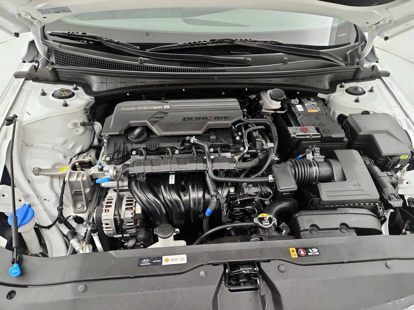 2025 Hyundai Elantra SE - Photo 22