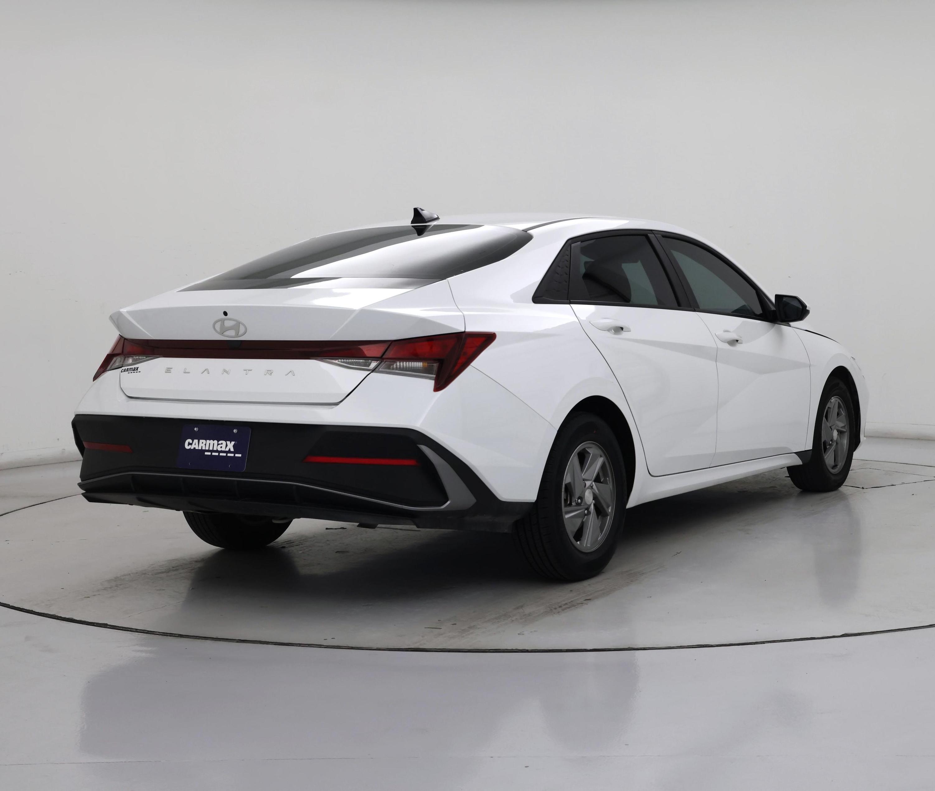 Thumbnail: 2025 Hyundai Elantra - 8