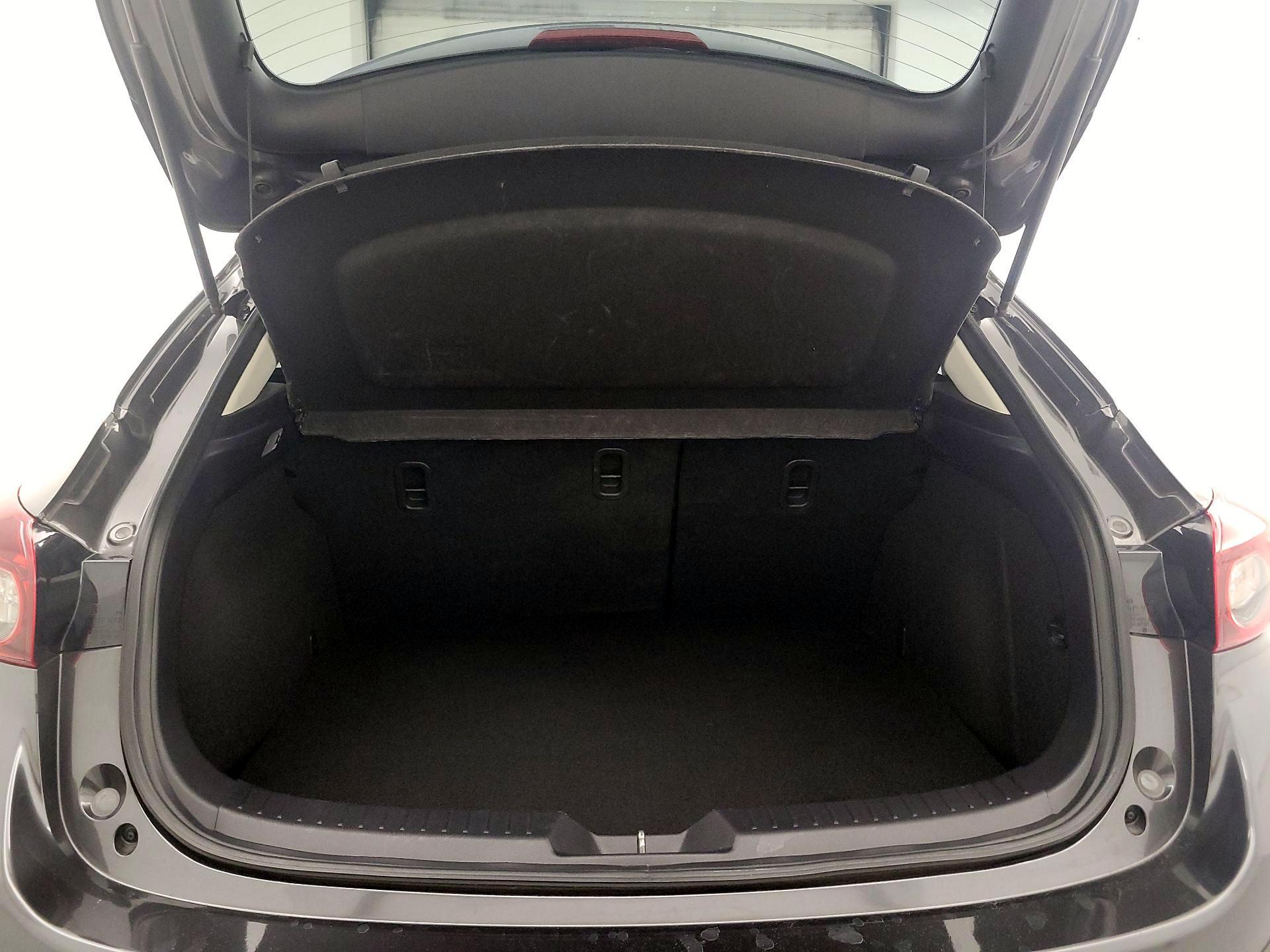 Thumbnail: 2017 Mazda Mazda3 - 20