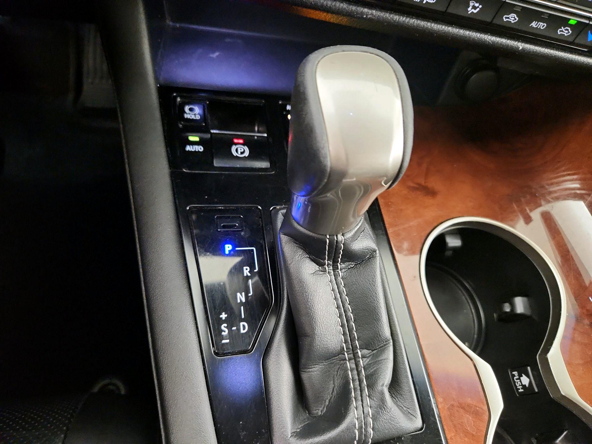 Thumbnail: 2019 Lexus RX - 17