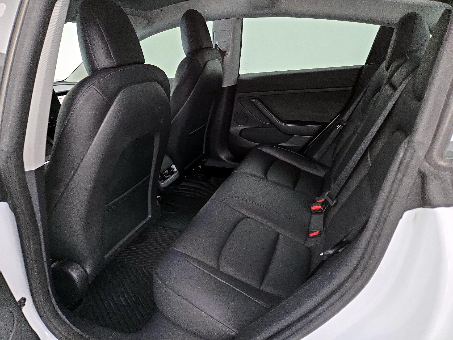 Thumbnail: 2023 Tesla Model 3 - 19