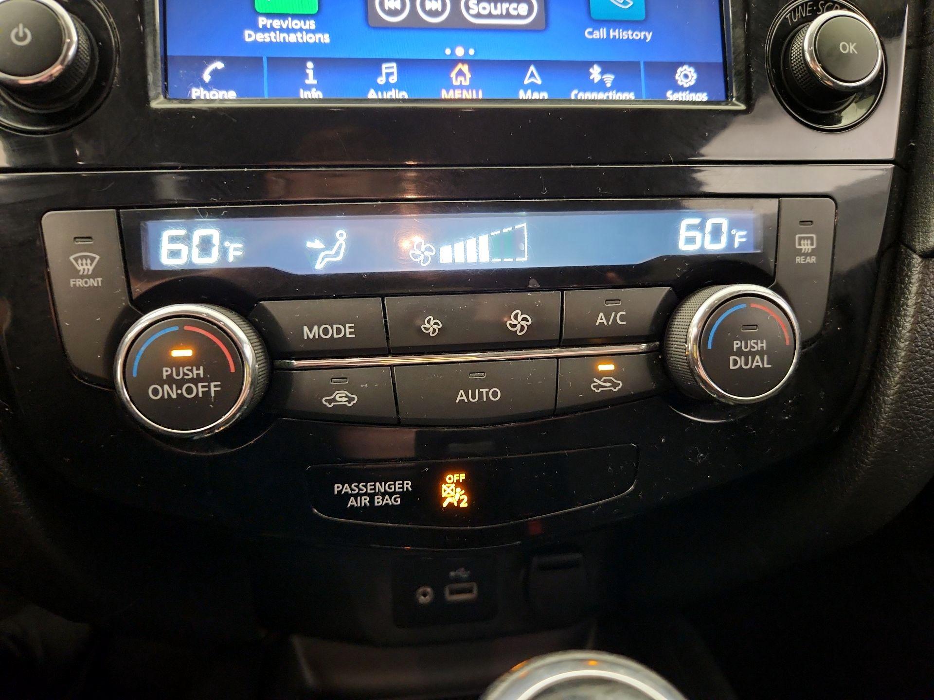 Thumbnail: 2018 Nissan Rogue - 16