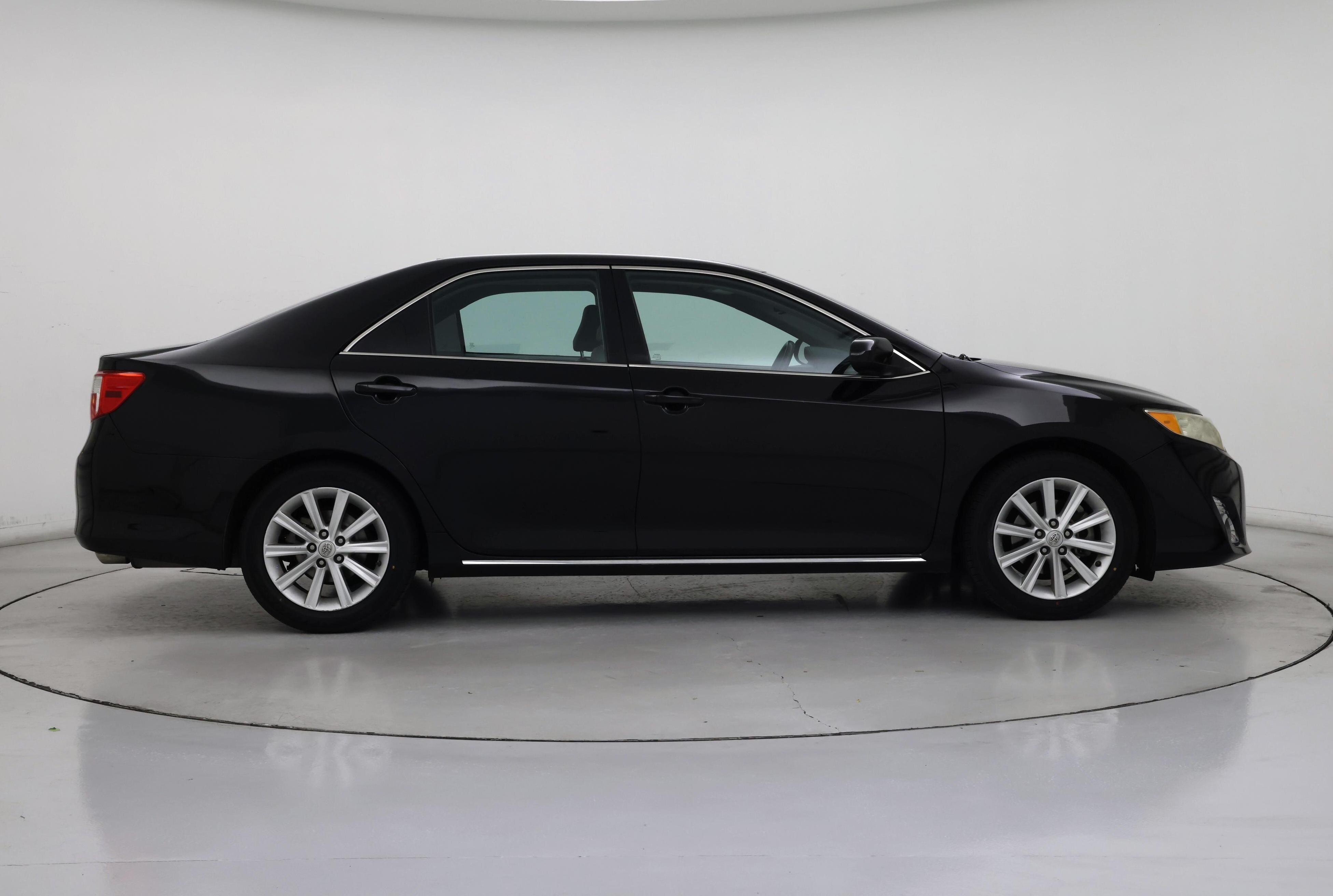 Thumbnail: 2014 Toyota Camry - 7