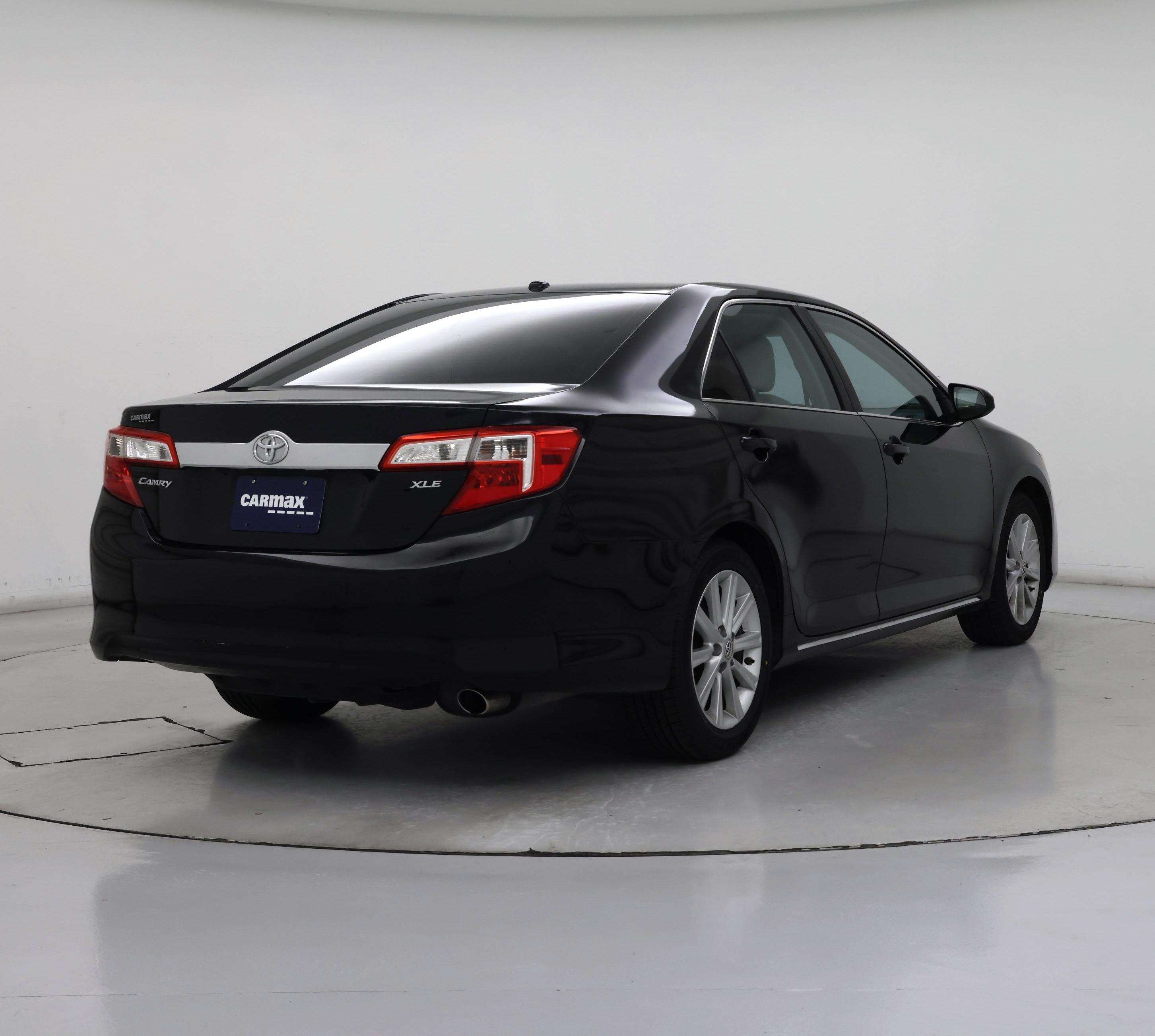 Thumbnail: 2014 Toyota Camry - 8