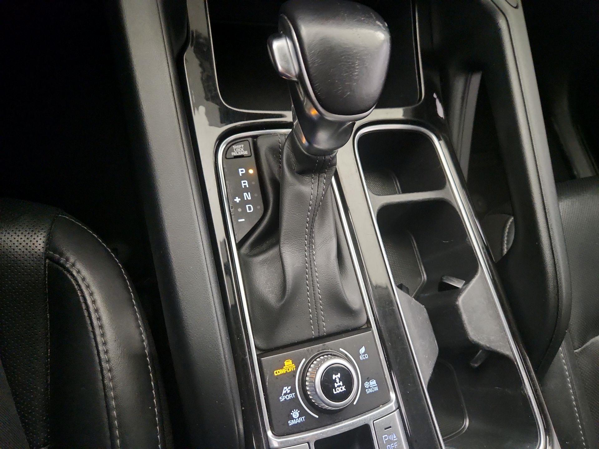 Thumbnail: 2020 Kia Telluride - 17