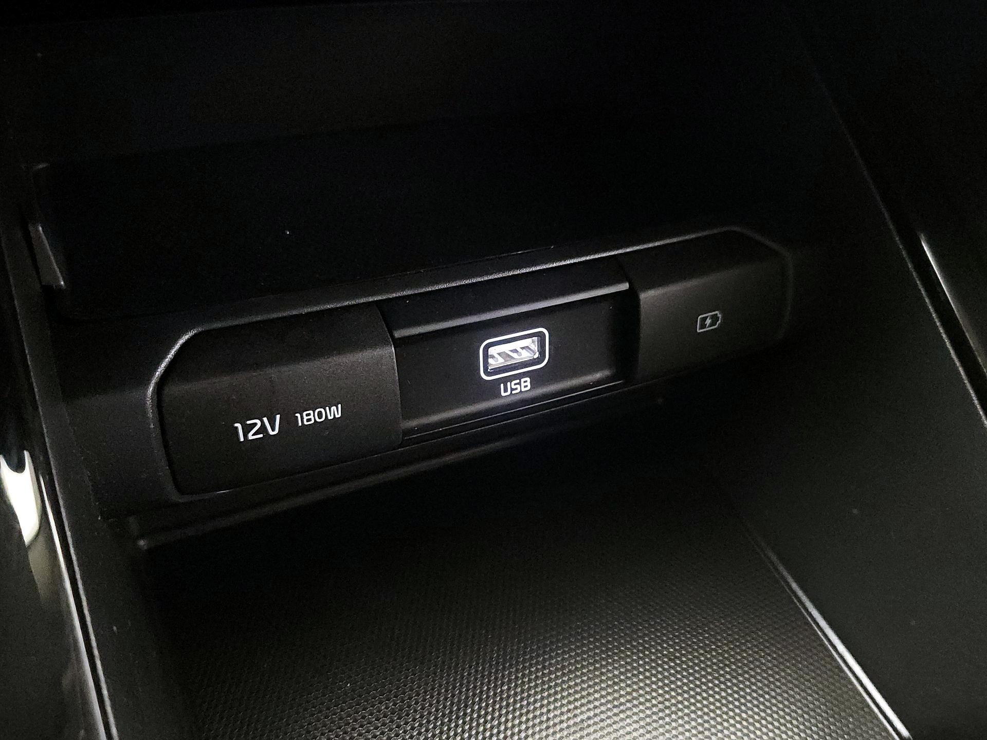 Thumbnail: 2020 Kia Telluride - 18