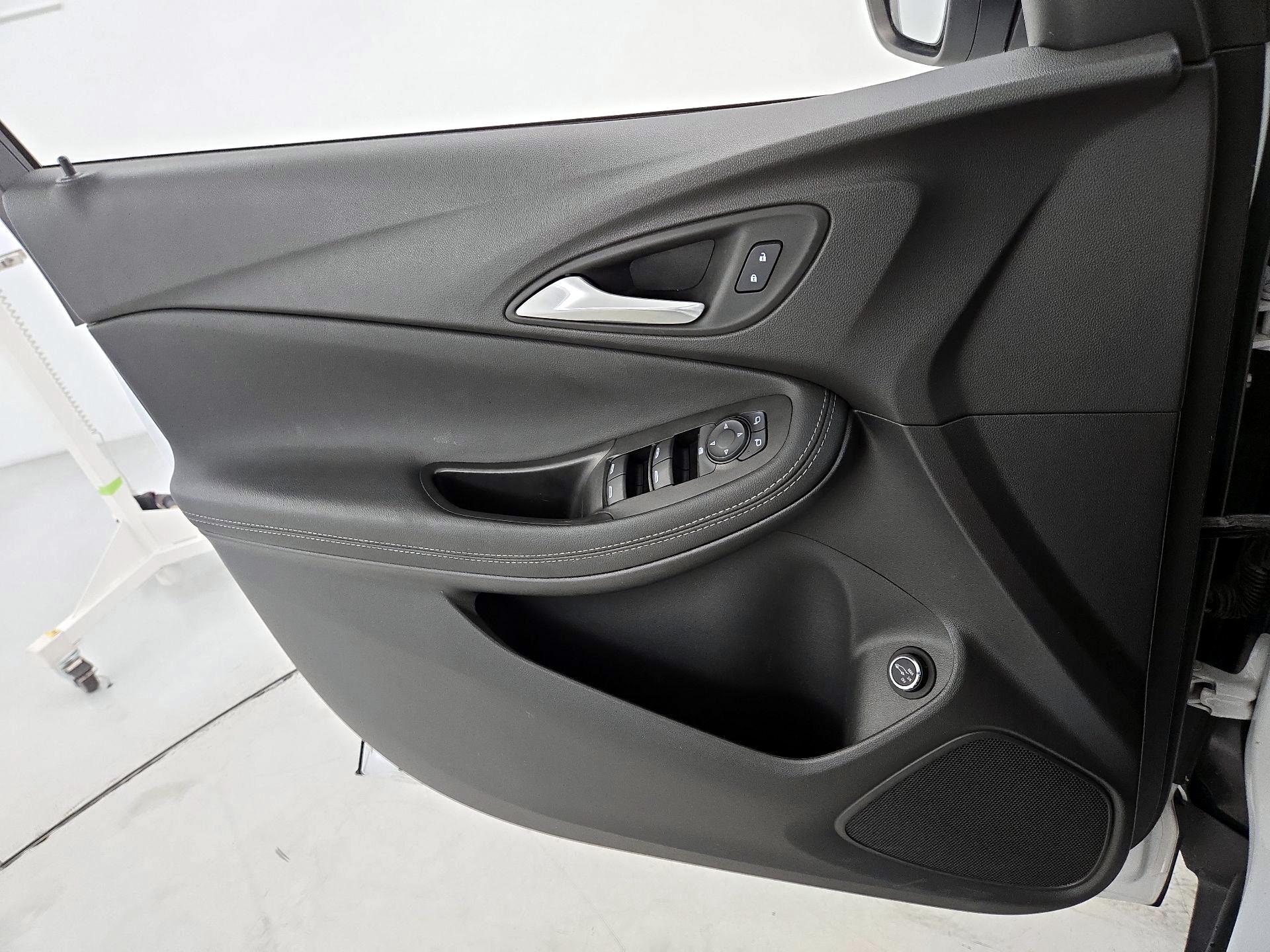 Thumbnail: 2022 Buick Encore GX - 12