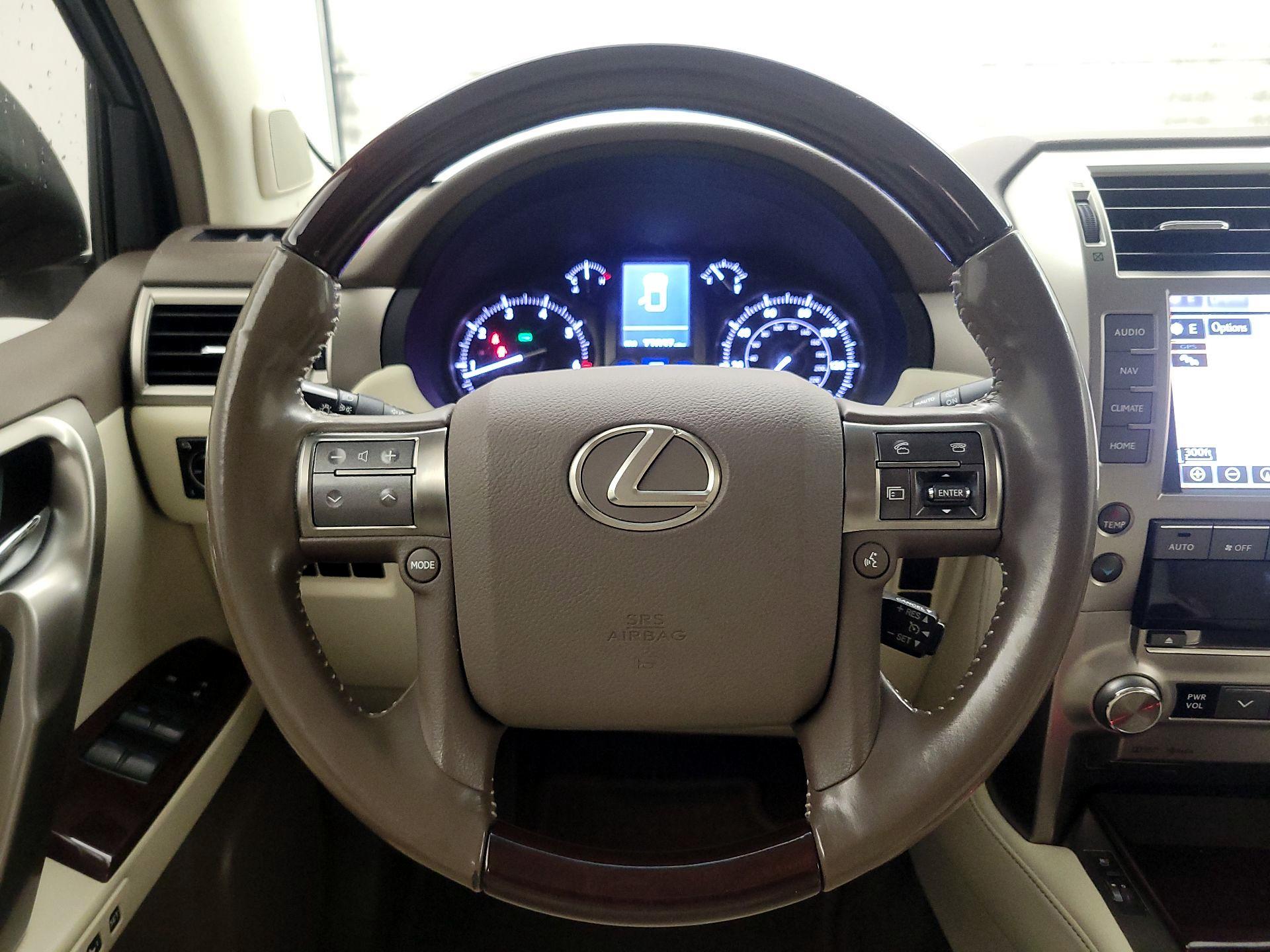 Thumbnail: 2019 Lexus GX - 10