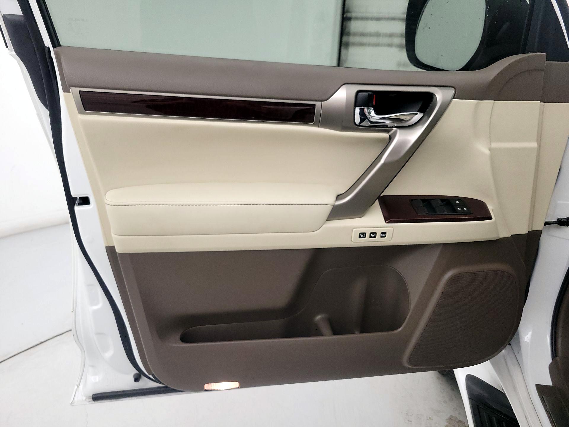 Thumbnail: 2019 Lexus GX - 12