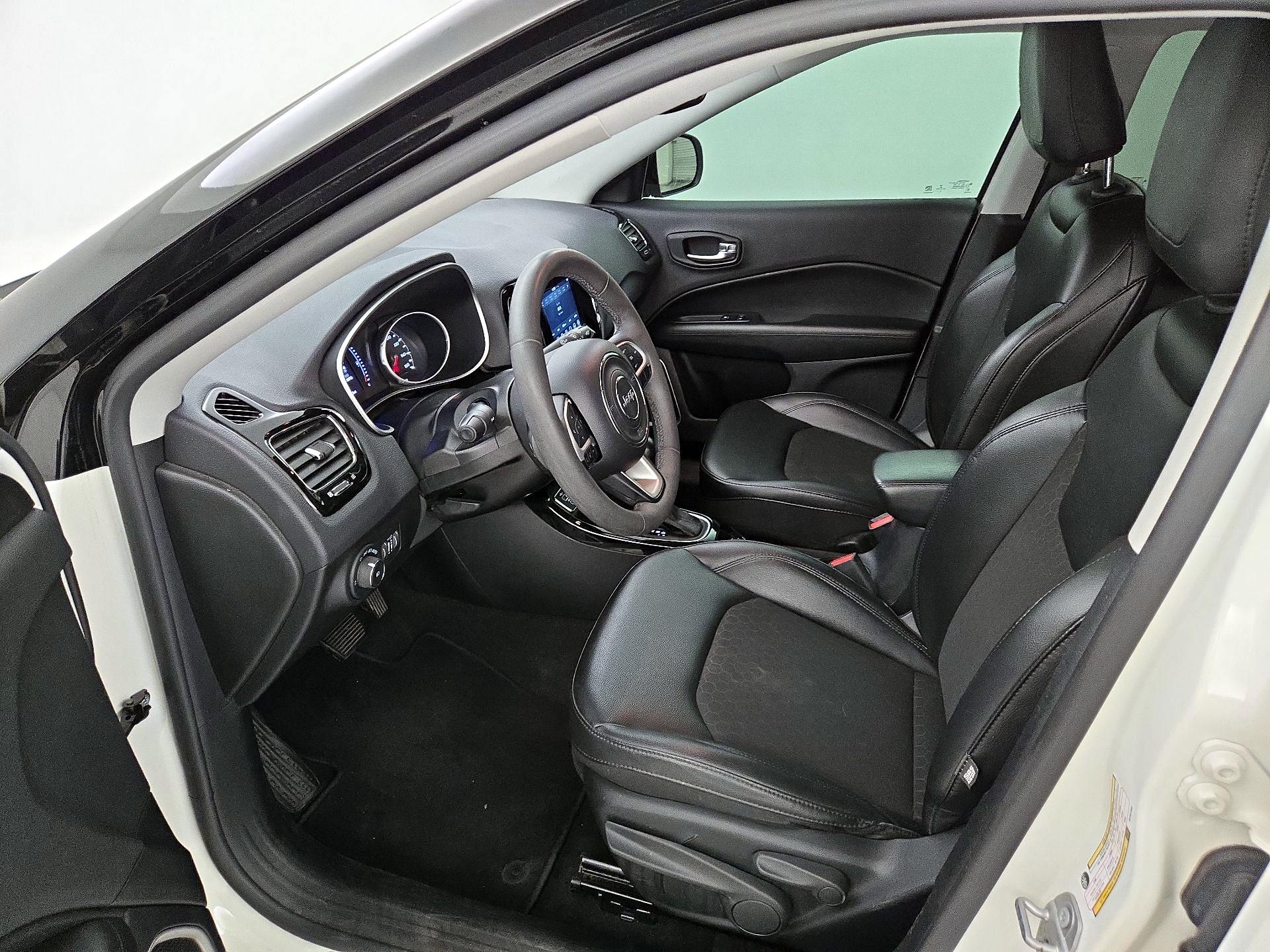 Thumbnail: 2021 Jeep Compass - 11