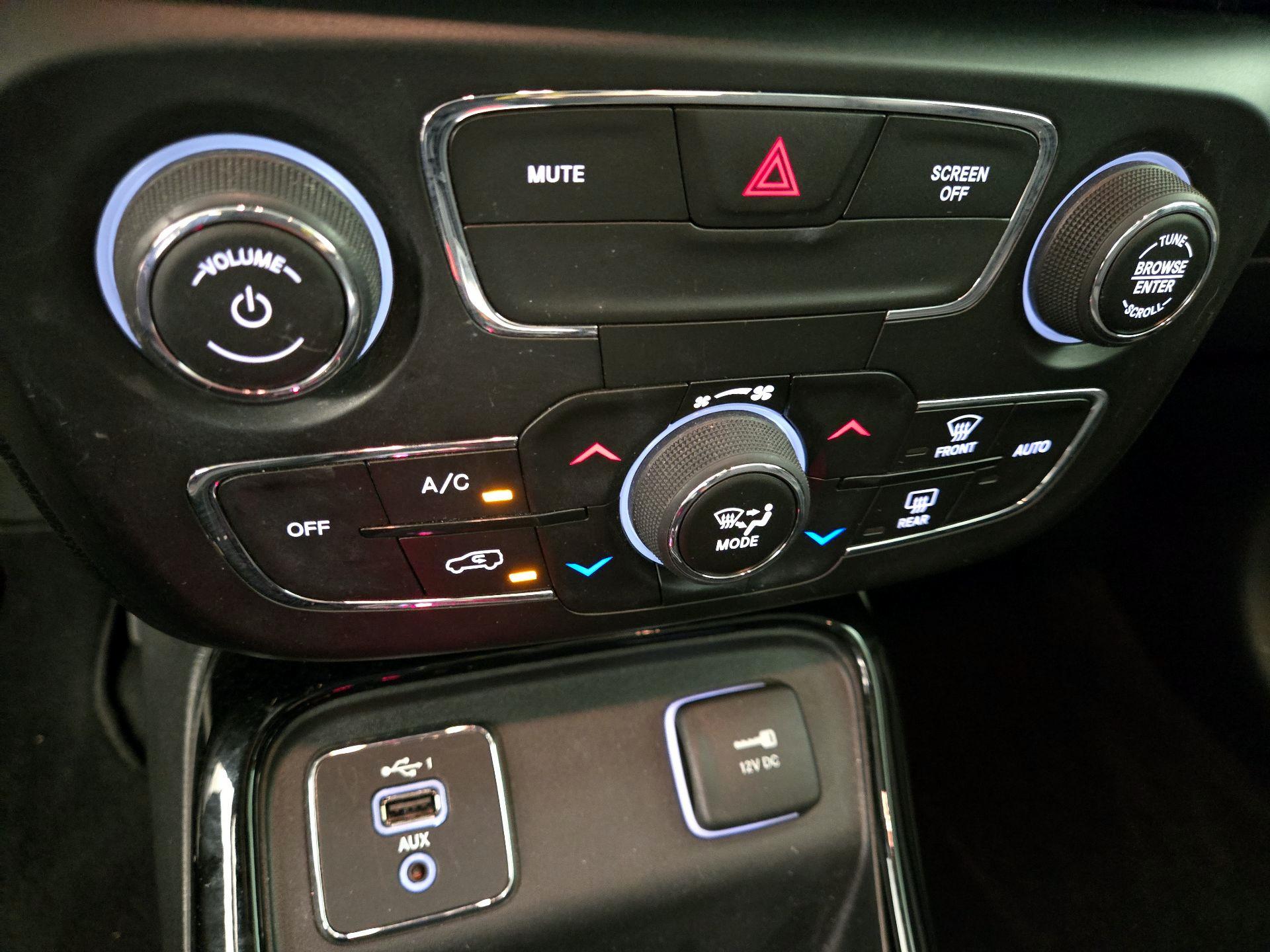 Thumbnail: 2021 Jeep Compass - 16