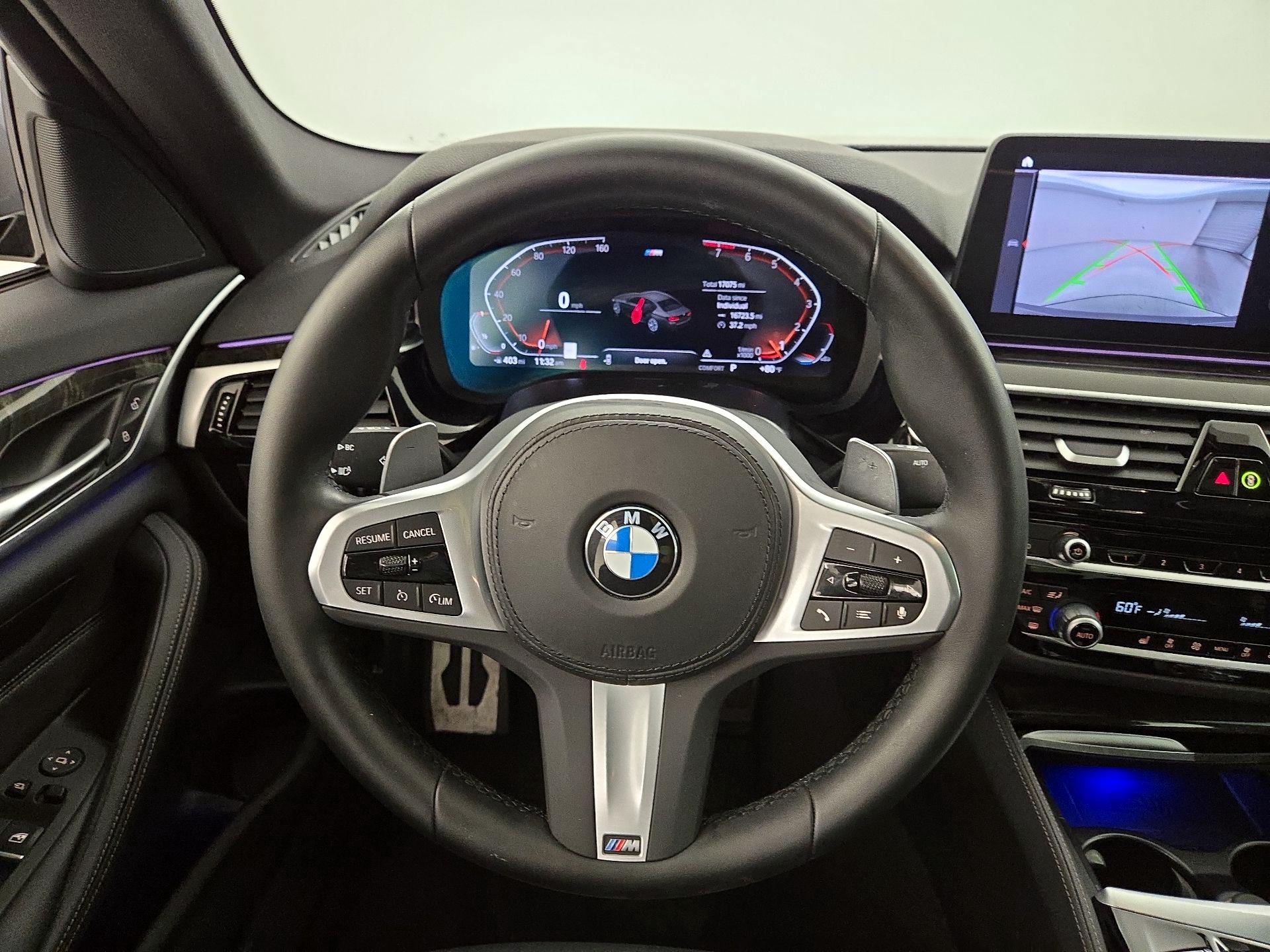 Thumbnail: 2023 BMW 5 Series - 10