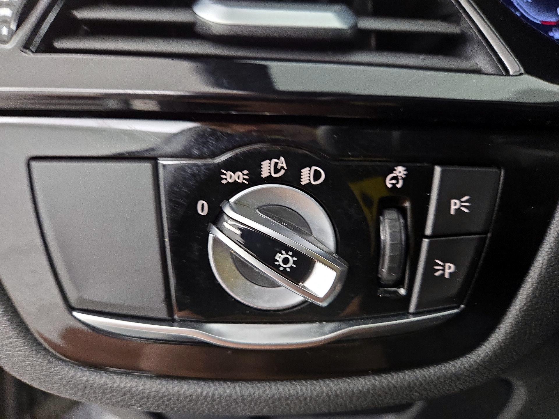 Thumbnail: 2023 BMW 5 Series - 13