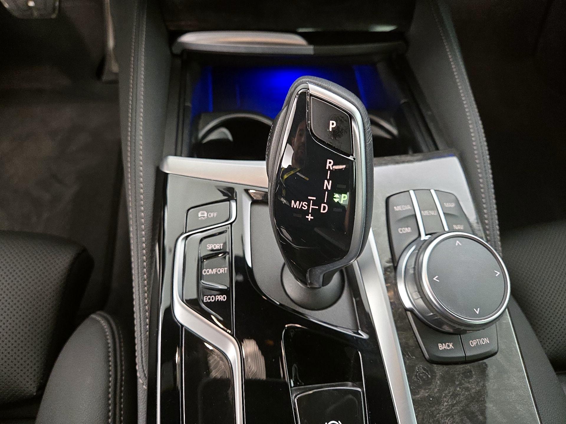 Thumbnail: 2023 BMW 5 Series - 18