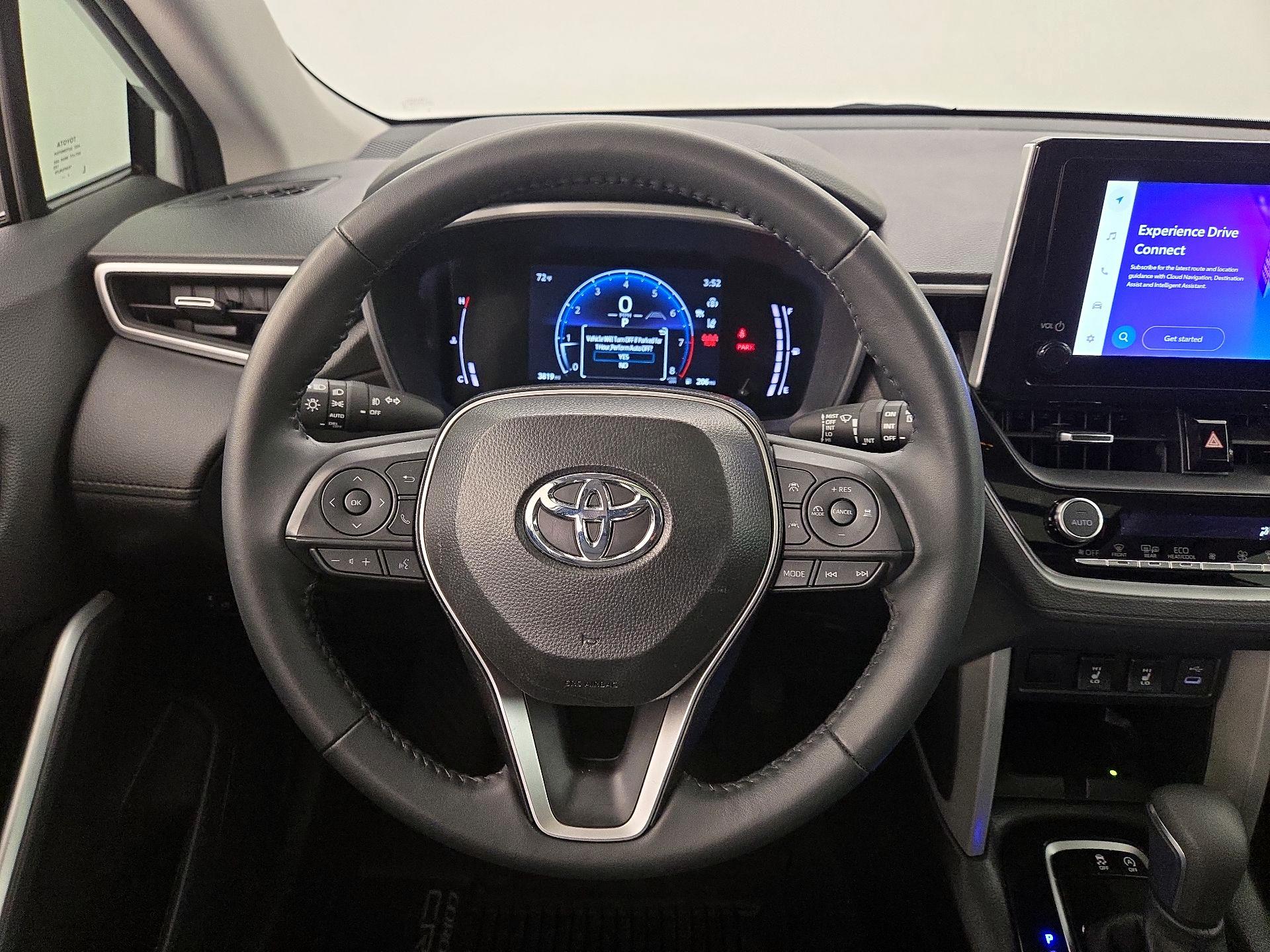 Thumbnail: 2025 Toyota Corolla Cross - 10