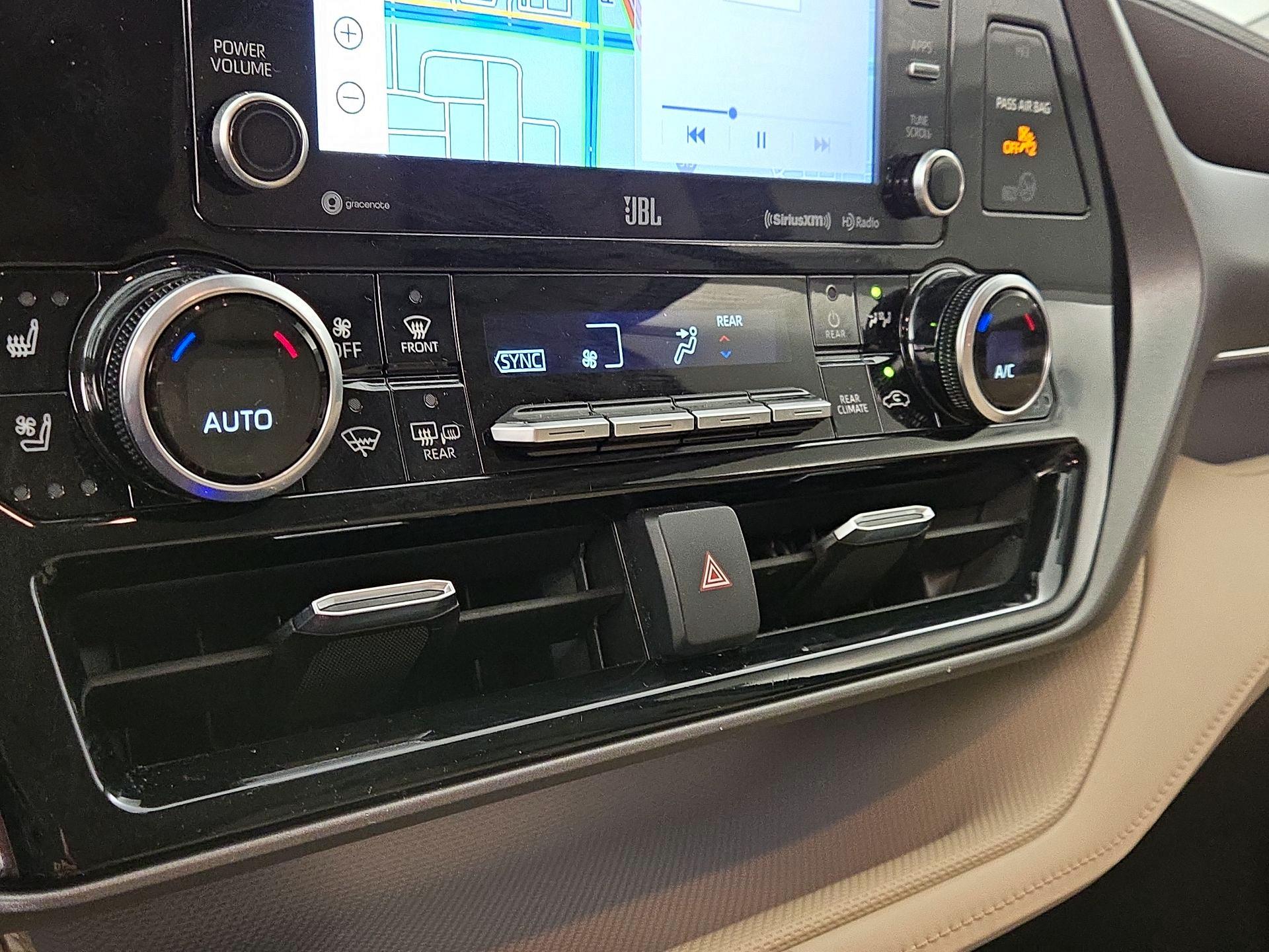 Thumbnail: 2021 Toyota Highlander - 17