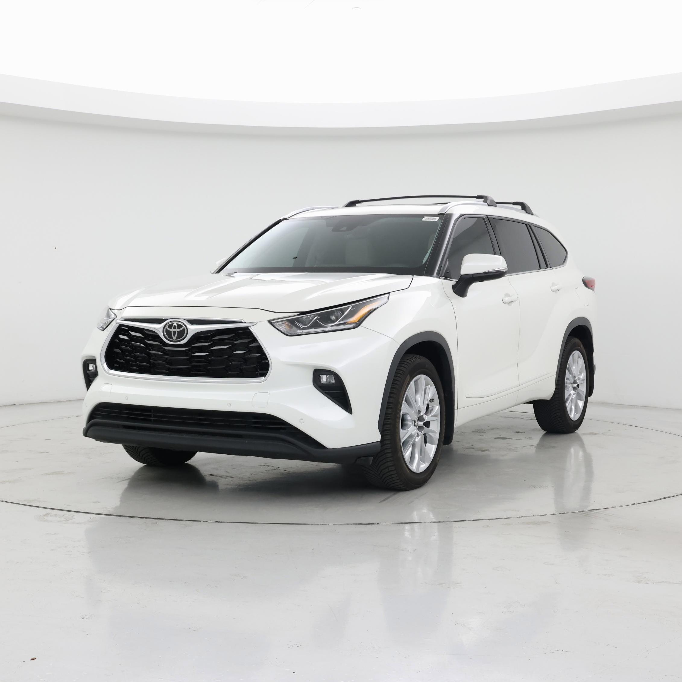 Thumbnail: 2021 Toyota Highlander - 4