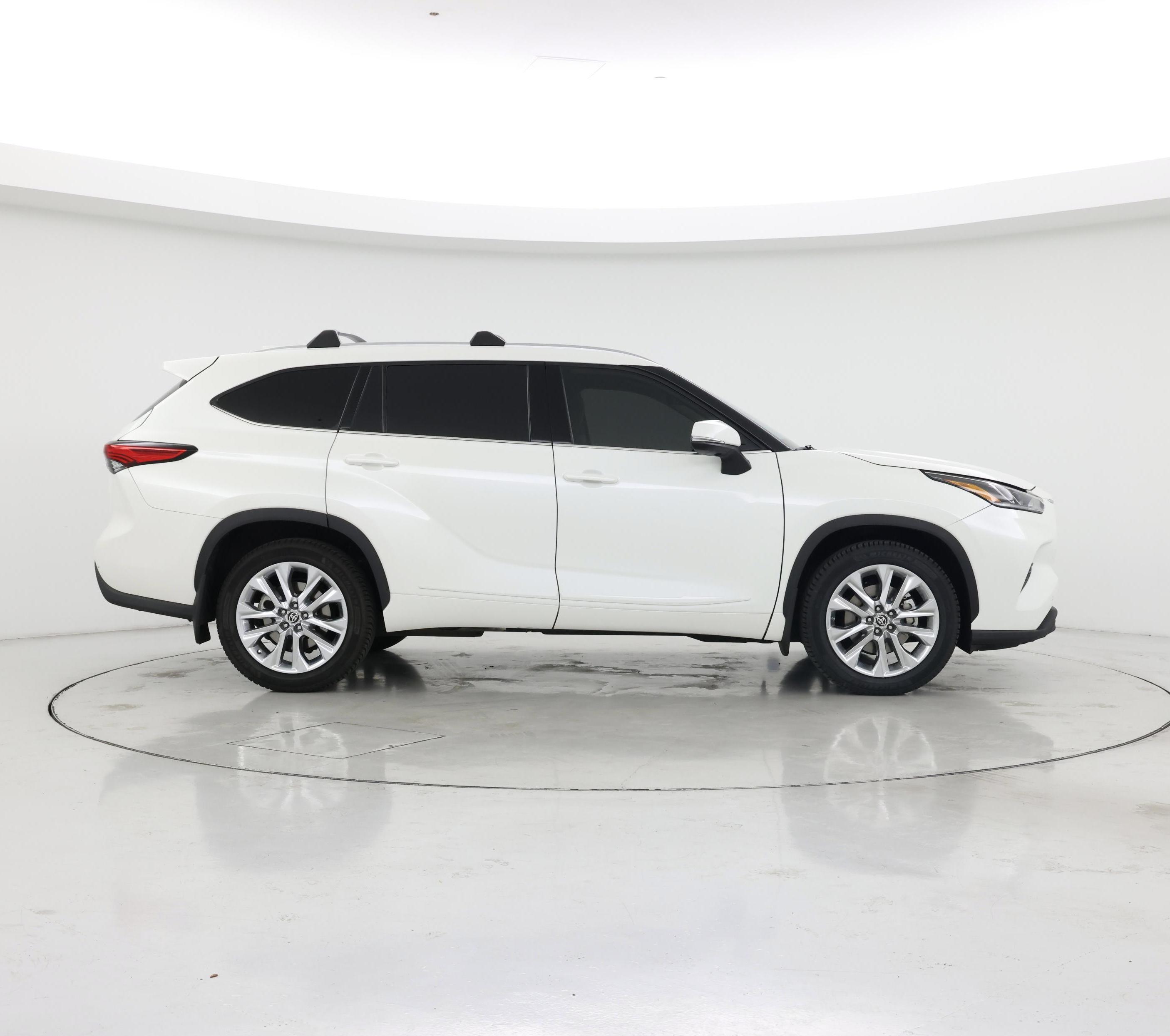 Thumbnail: 2021 Toyota Highlander - 7