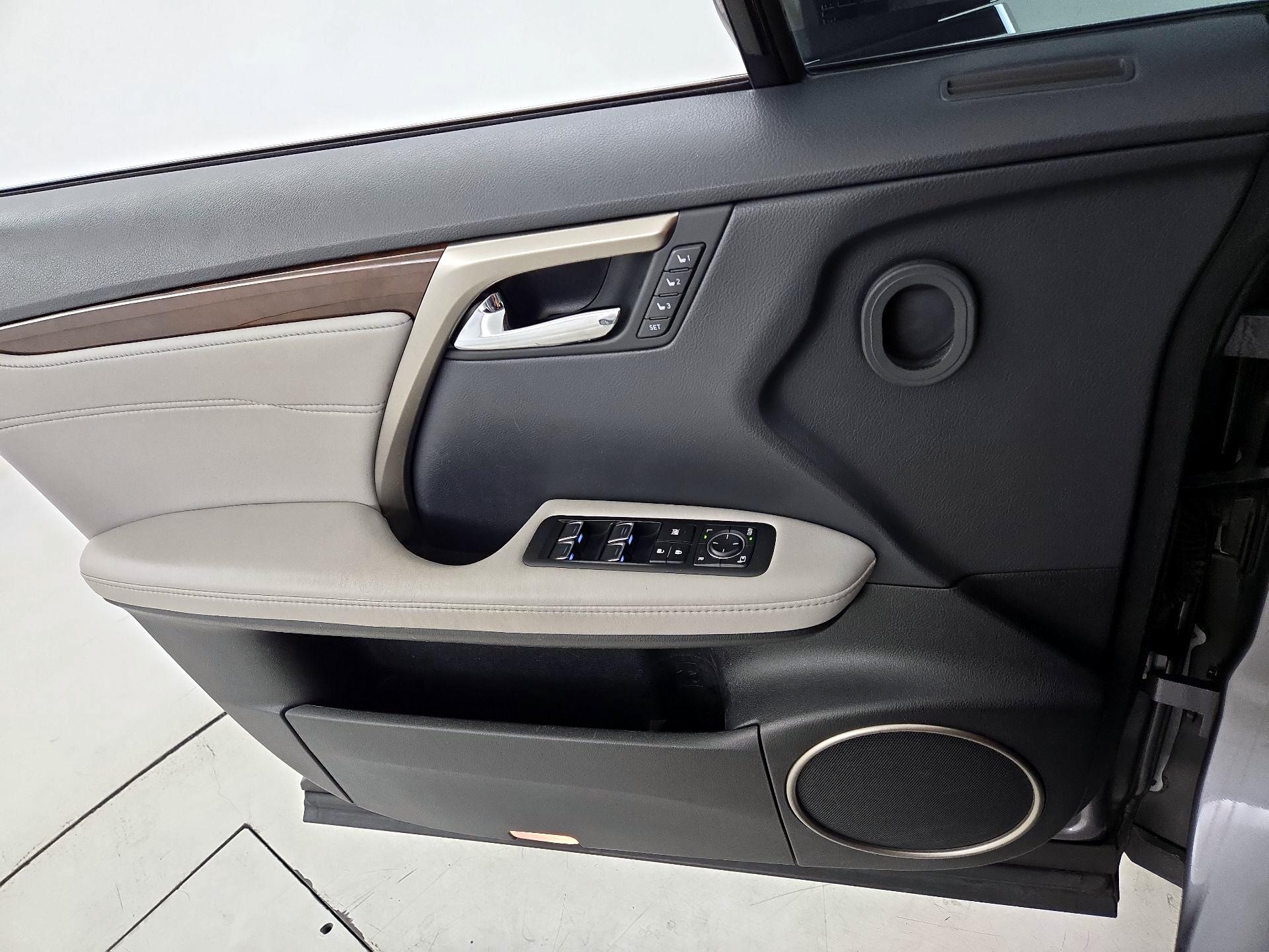 Thumbnail: 2017 Lexus RX - 12