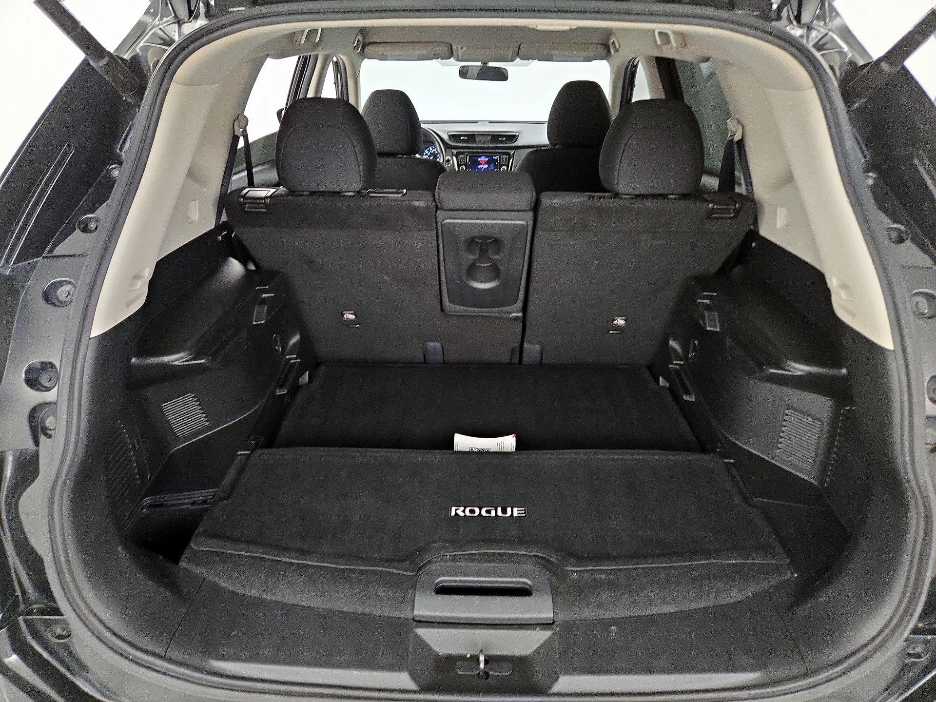 Thumbnail: 2018 Nissan Rogue - 20