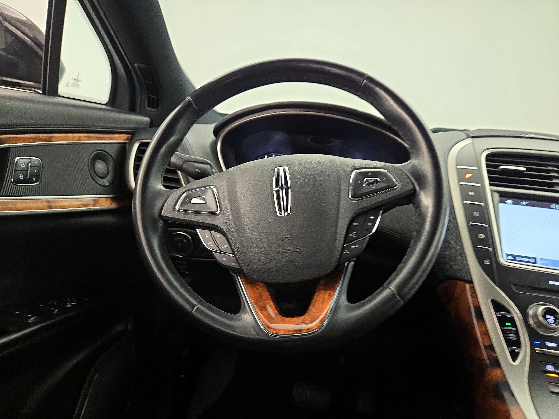 Thumbnail: 2017 Lincoln MKX - 10