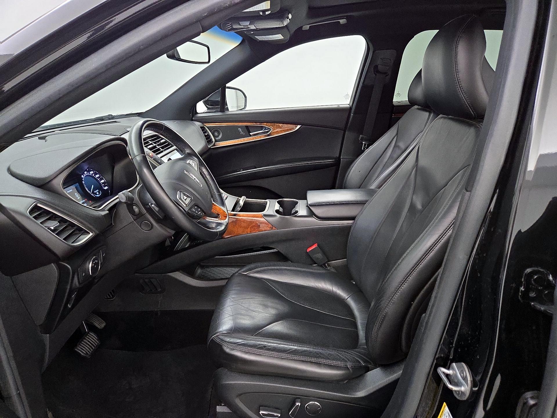 Thumbnail: 2017 Lincoln MKX - 11