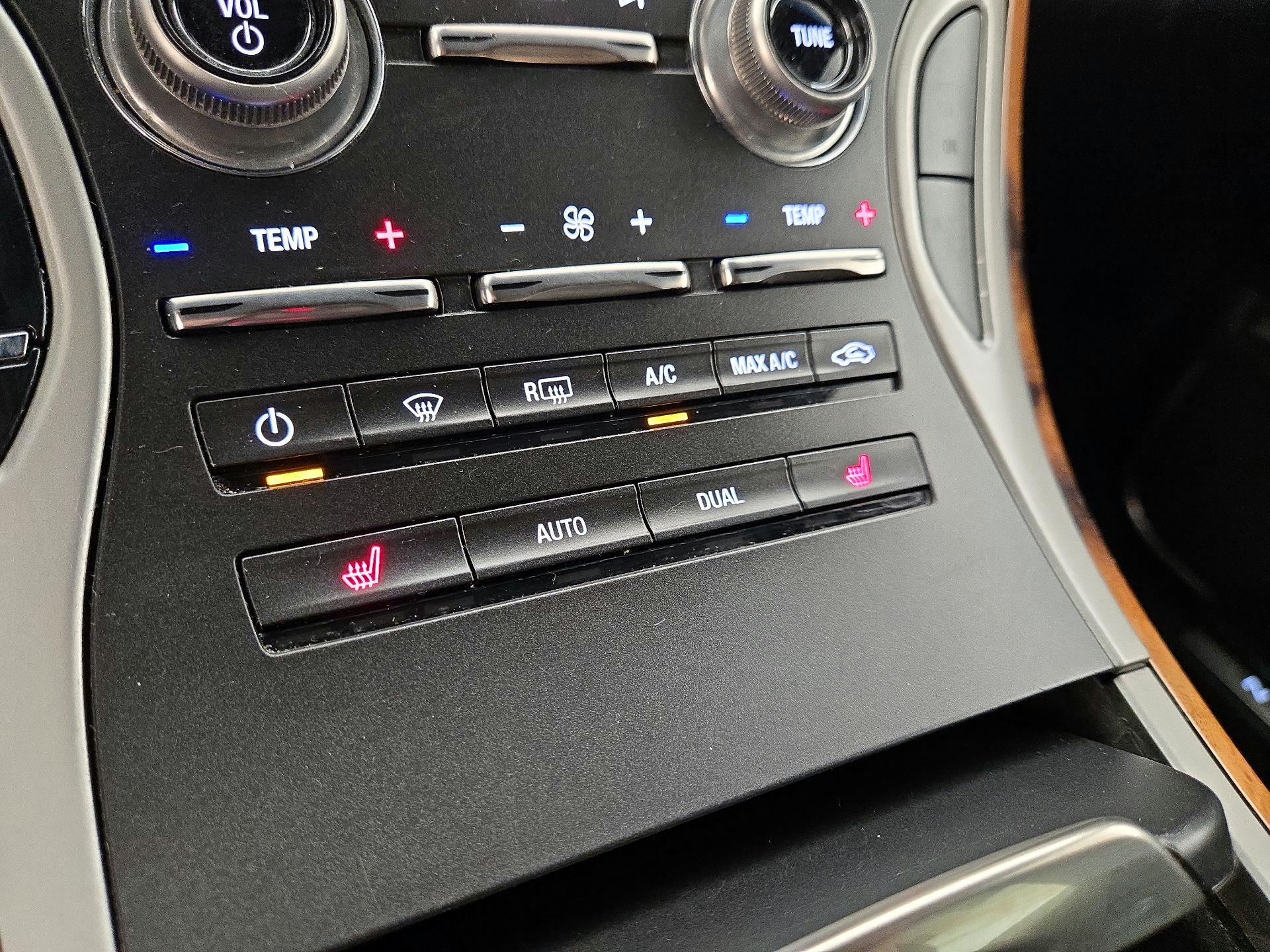 Thumbnail: 2017 Lincoln MKX - 17