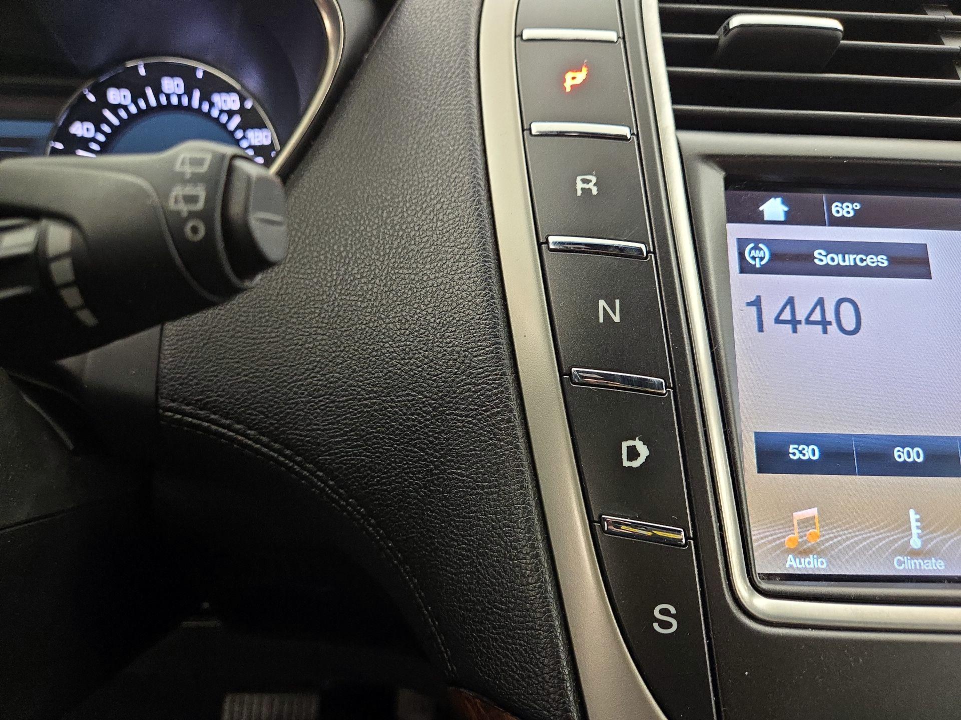 Thumbnail: 2017 Lincoln MKX - 18