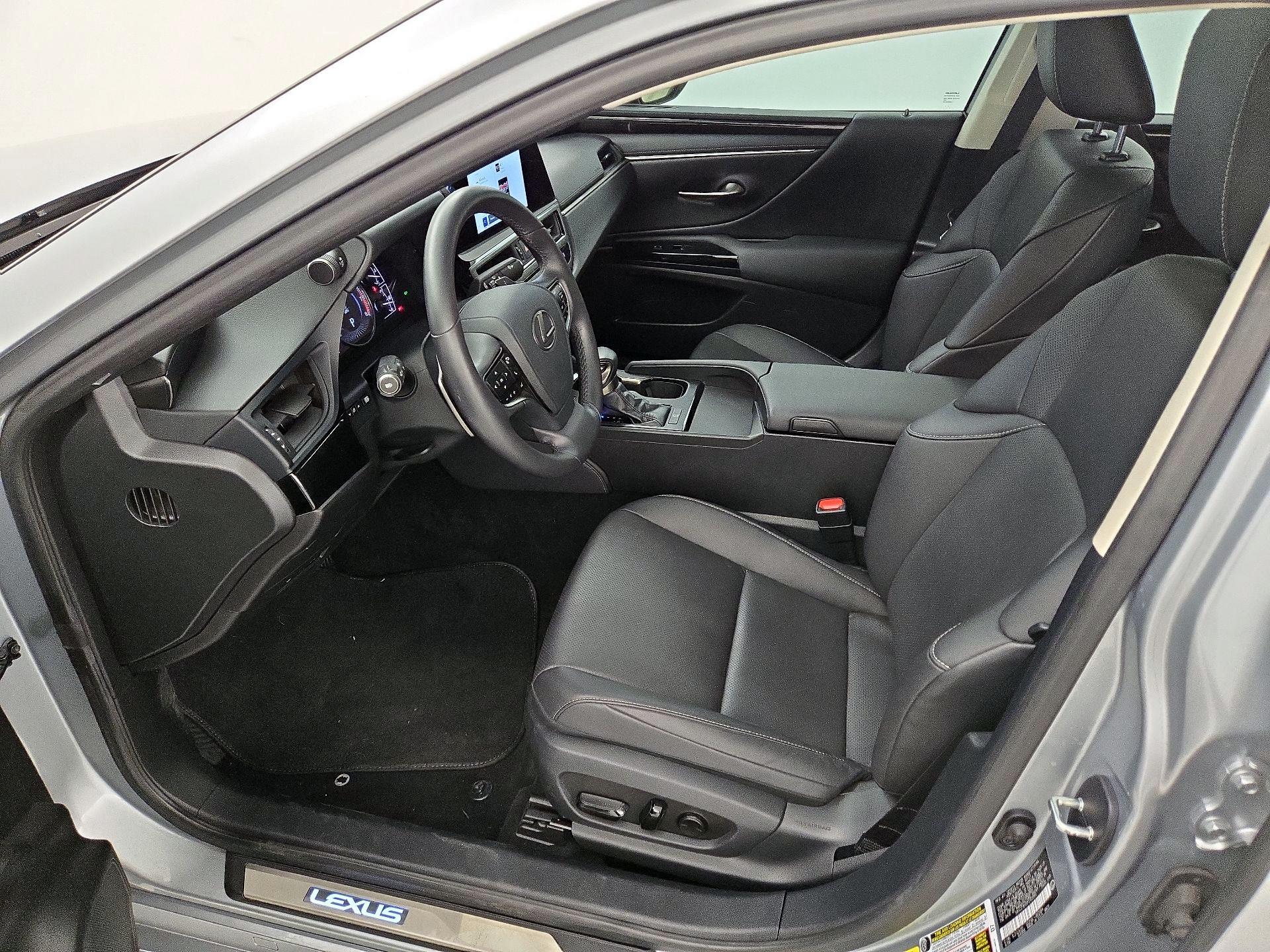 Thumbnail: 2023 Lexus ES - 11