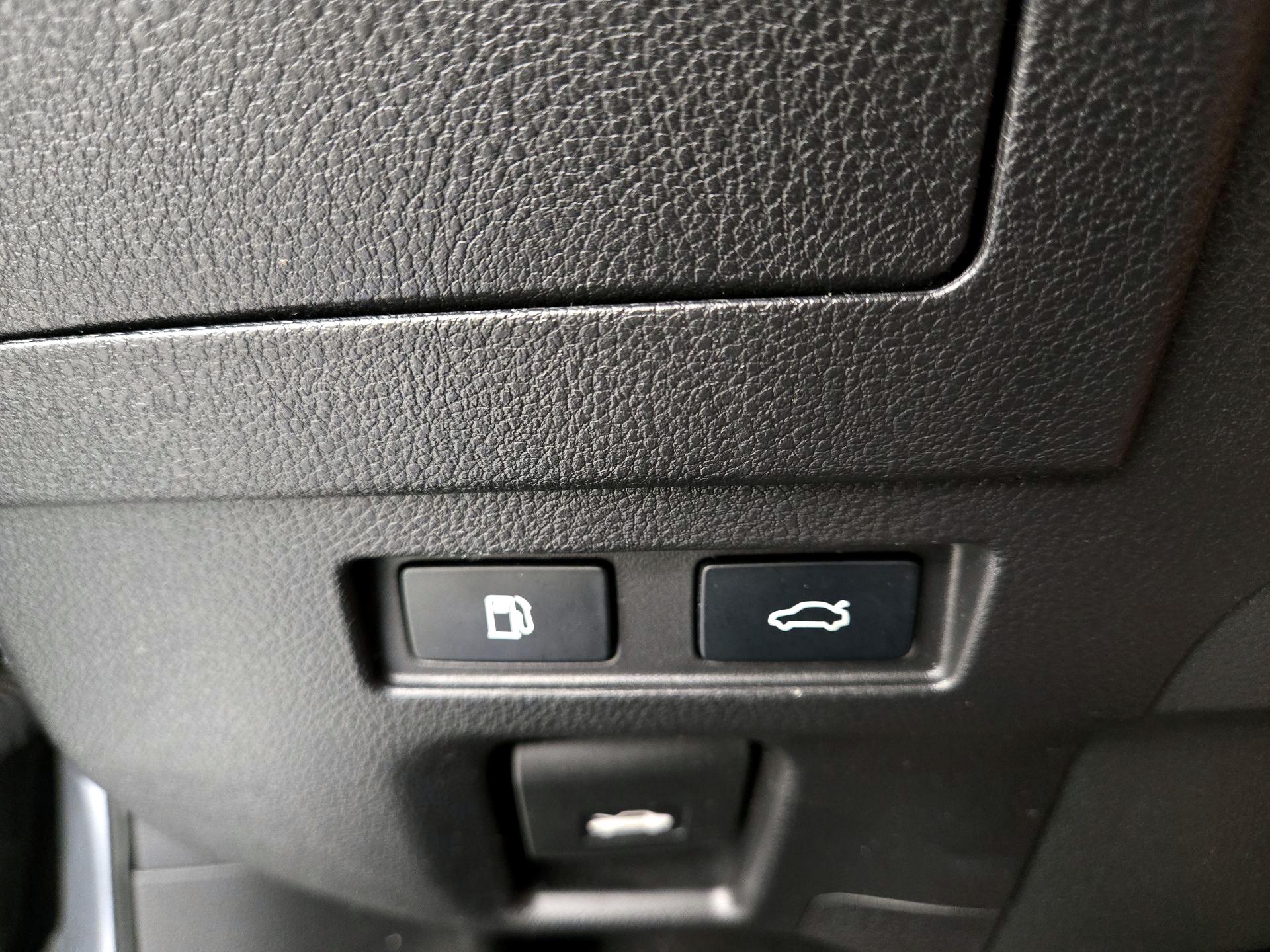 Thumbnail: 2023 Lexus ES - 13