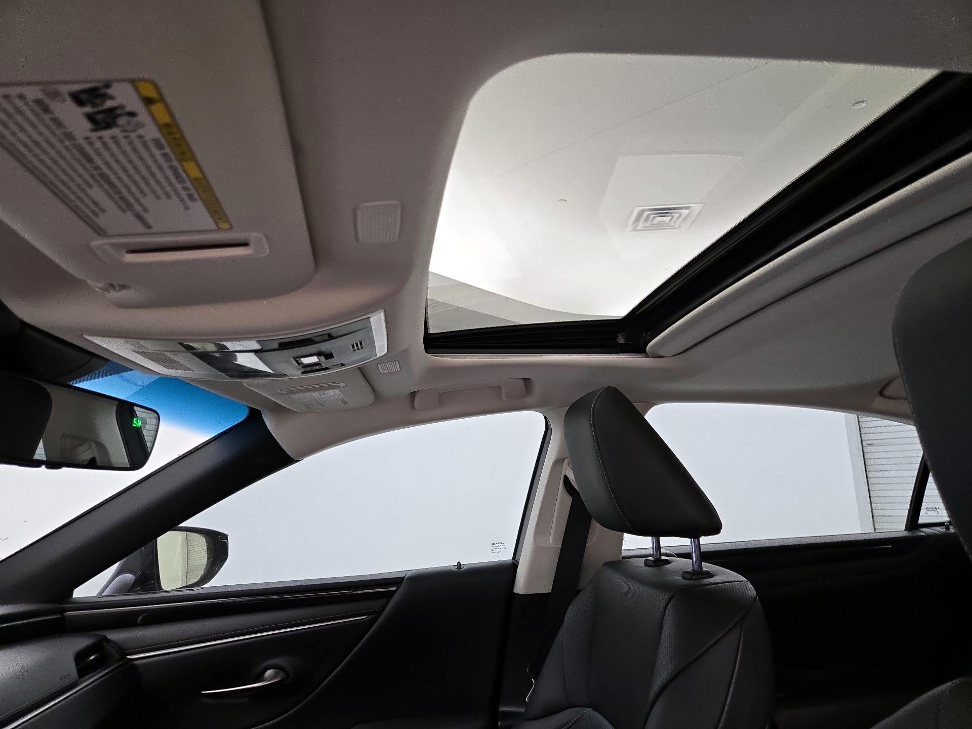 Thumbnail: 2023 Lexus ES - 19