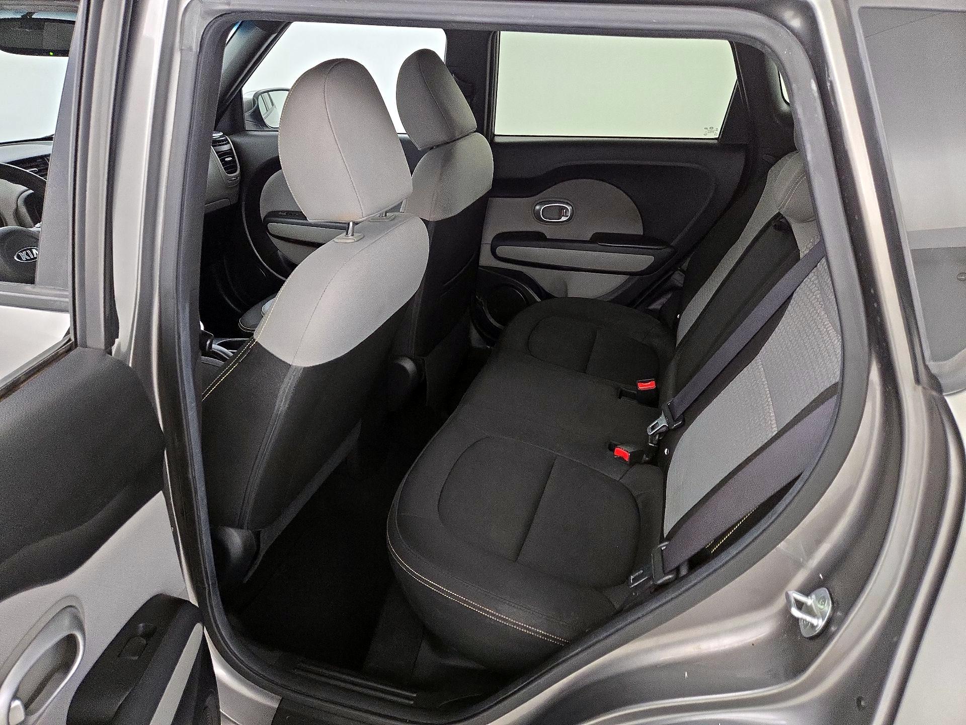 Thumbnail: 2015 Kia Soul - 18