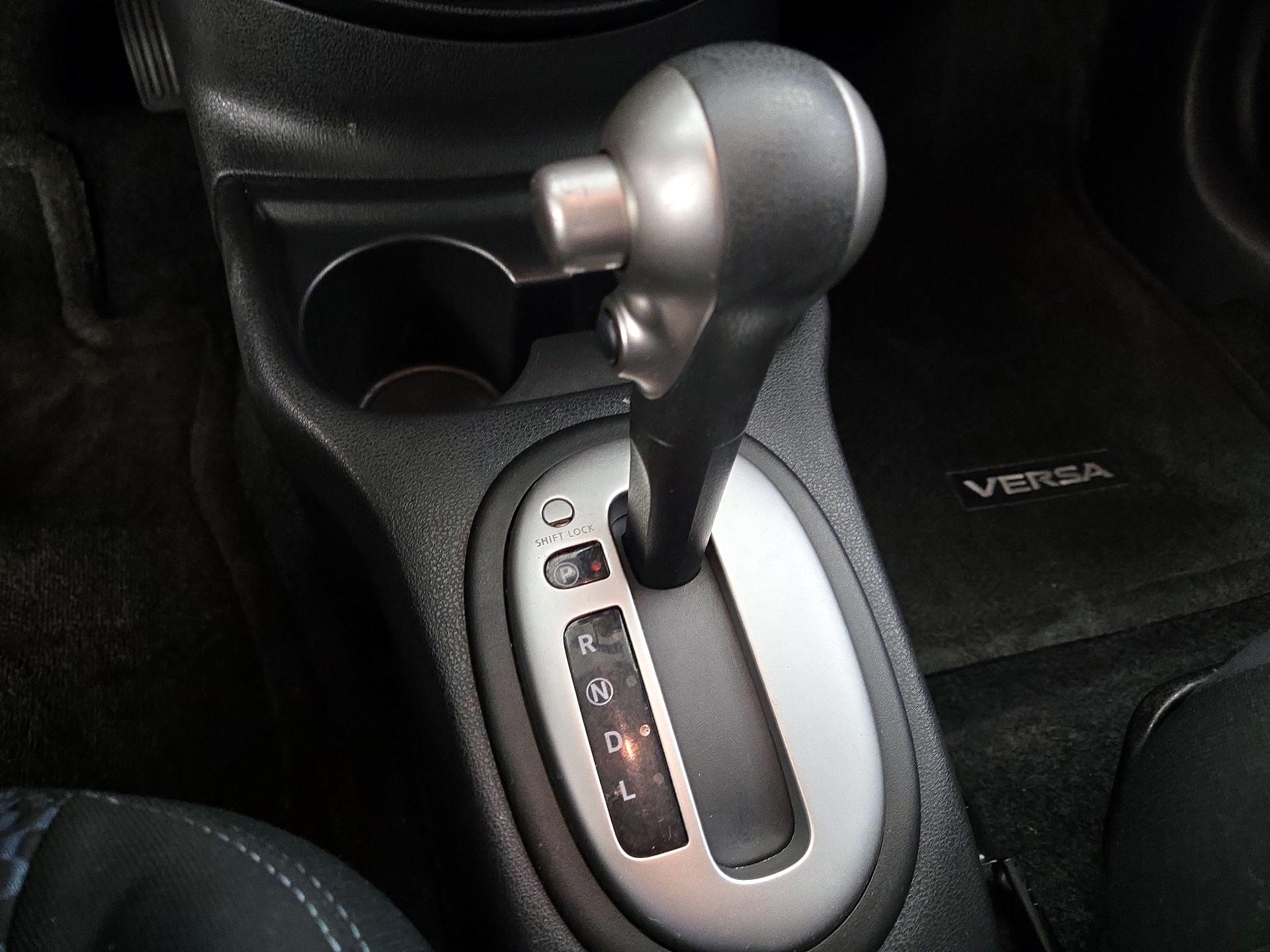 Thumbnail: 2016 Nissan Versa Note - 17