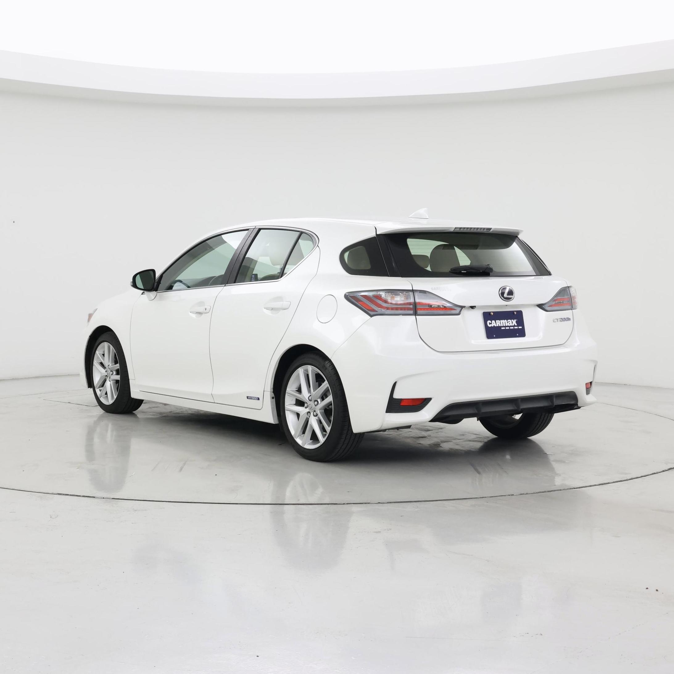 Thumbnail: 2017 Lexus CT - 2