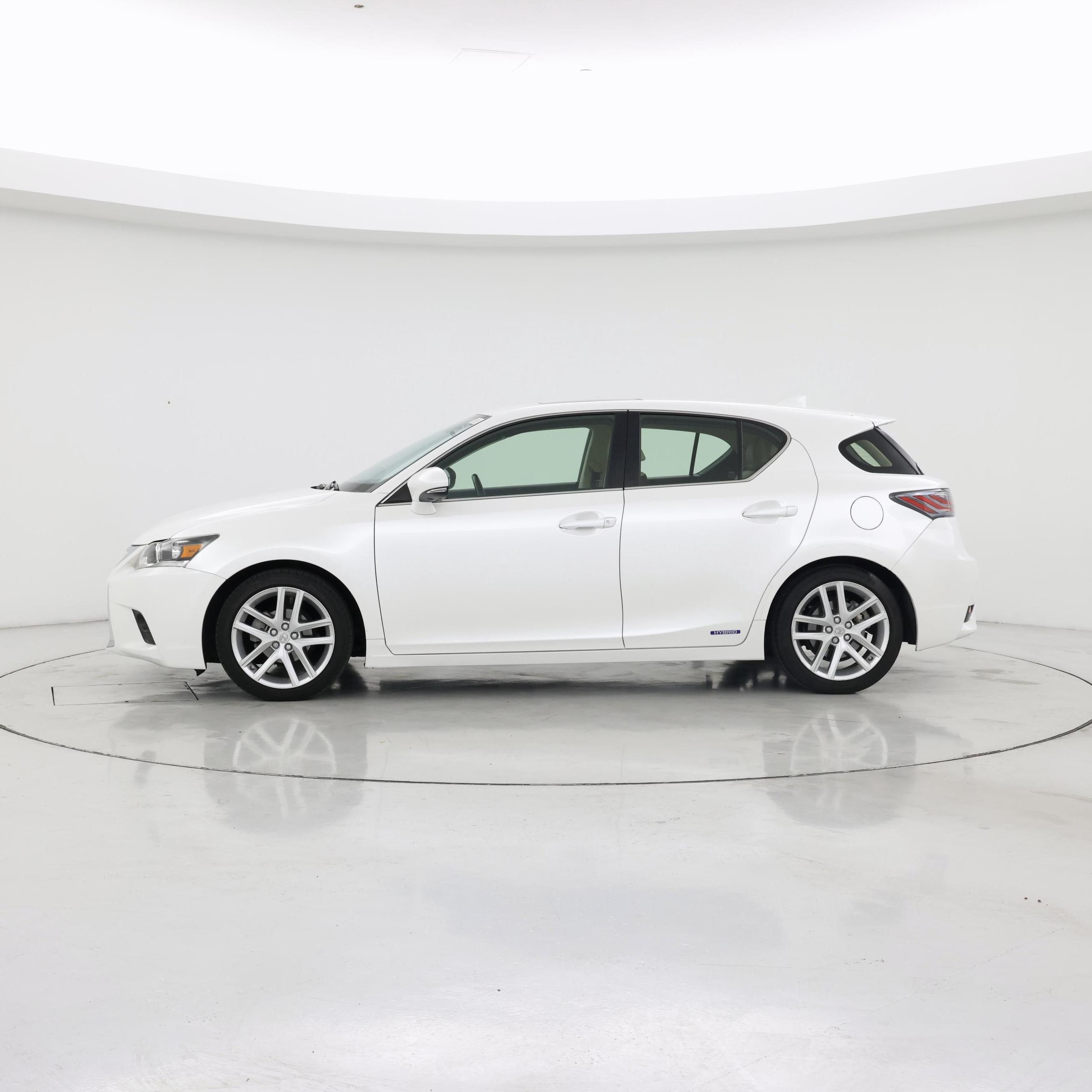 Thumbnail: 2017 Lexus CT - 3