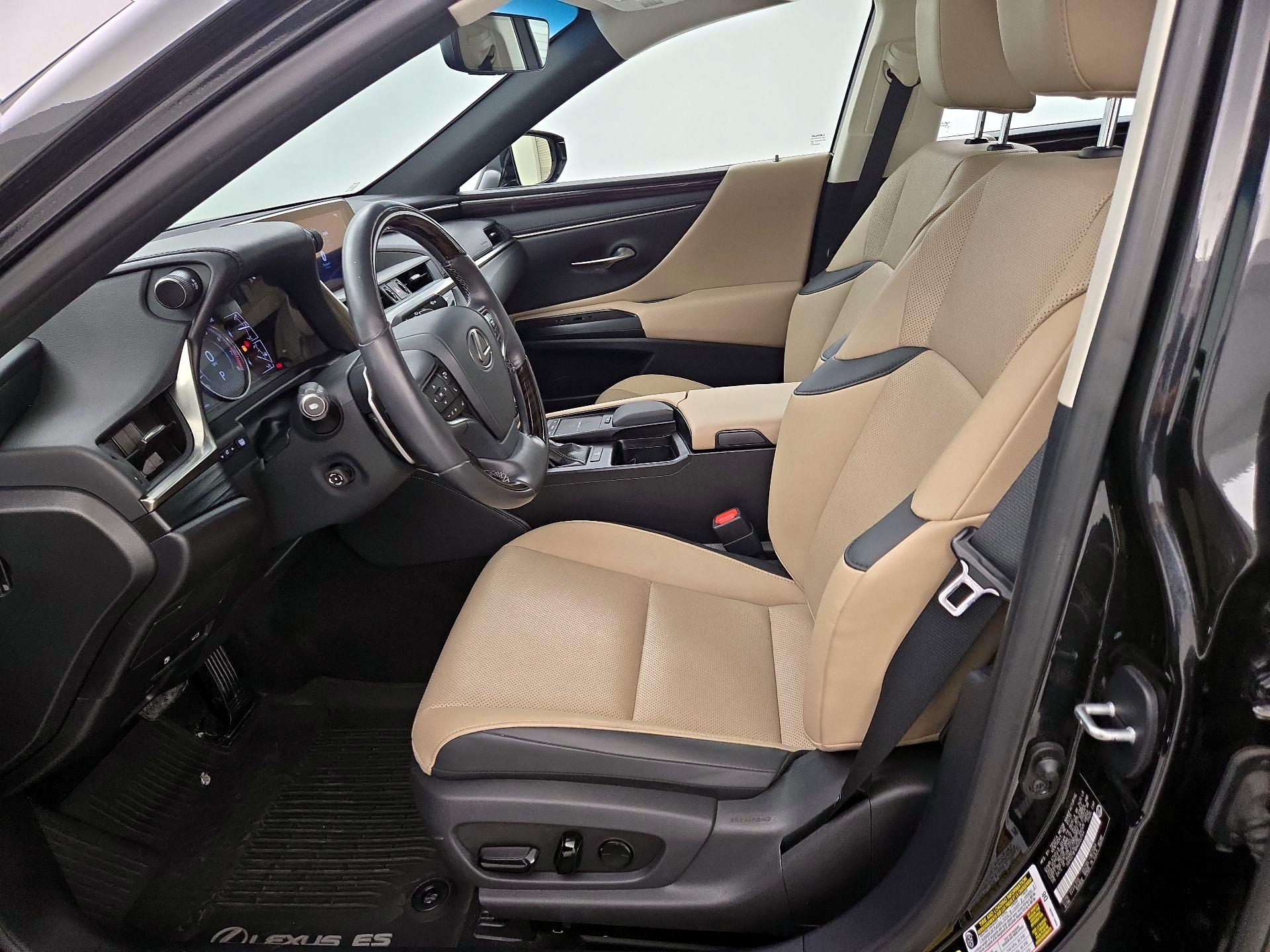 Thumbnail: 2021 Lexus ES - 11