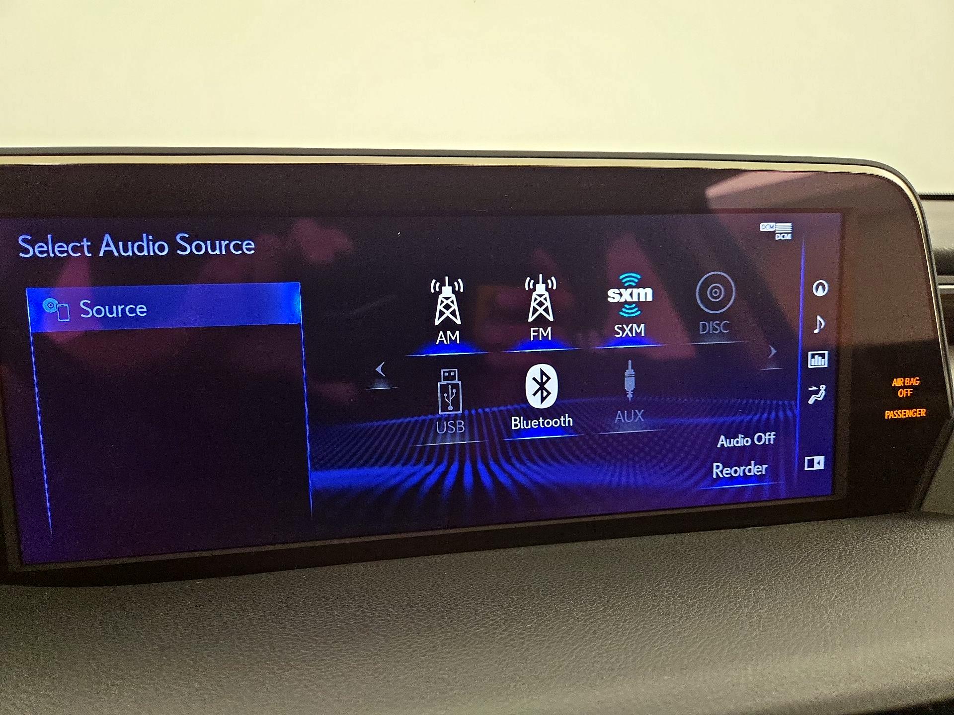 Thumbnail: 2021 Lexus ES - 16