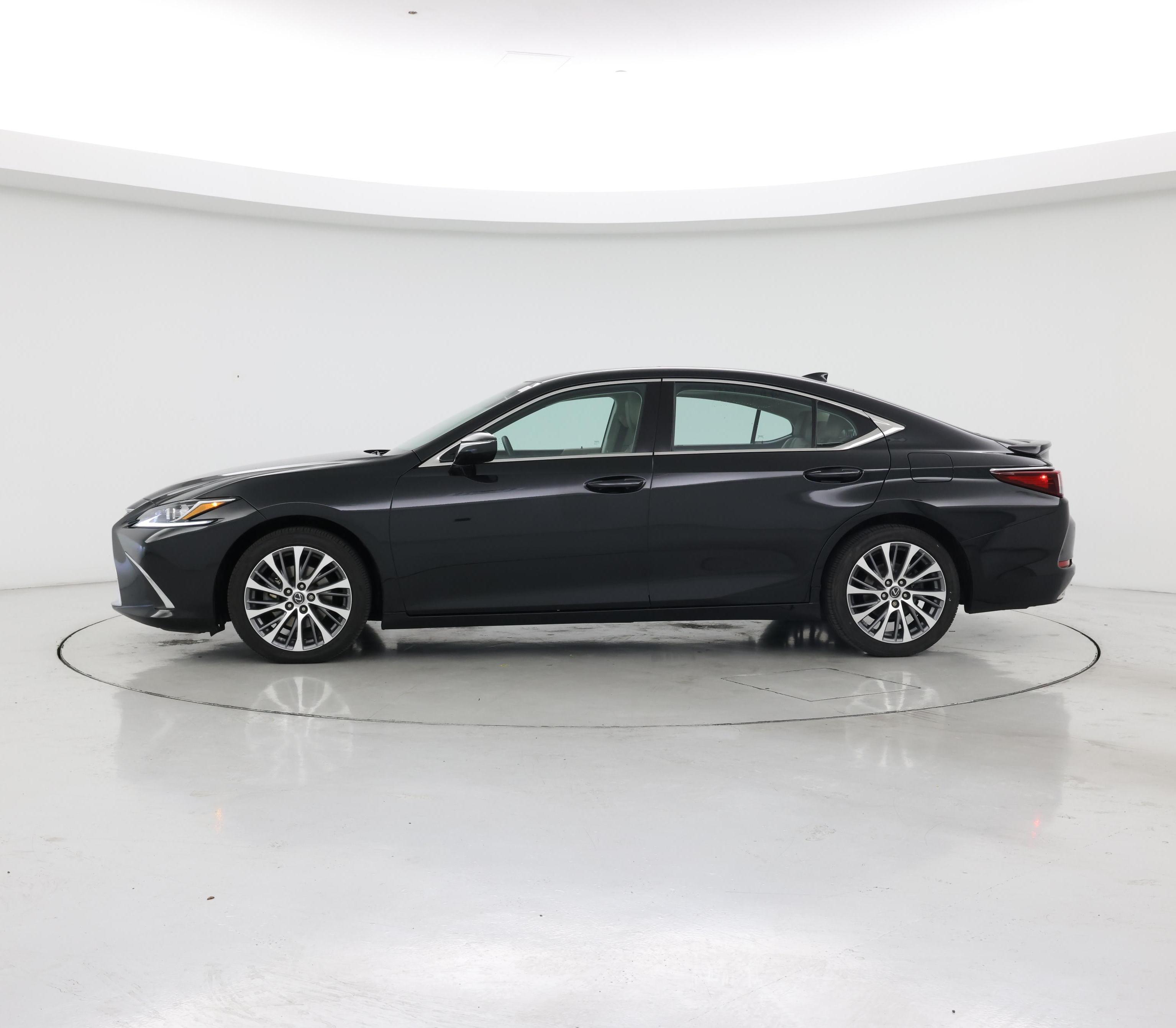 Thumbnail: 2021 Lexus ES - 3