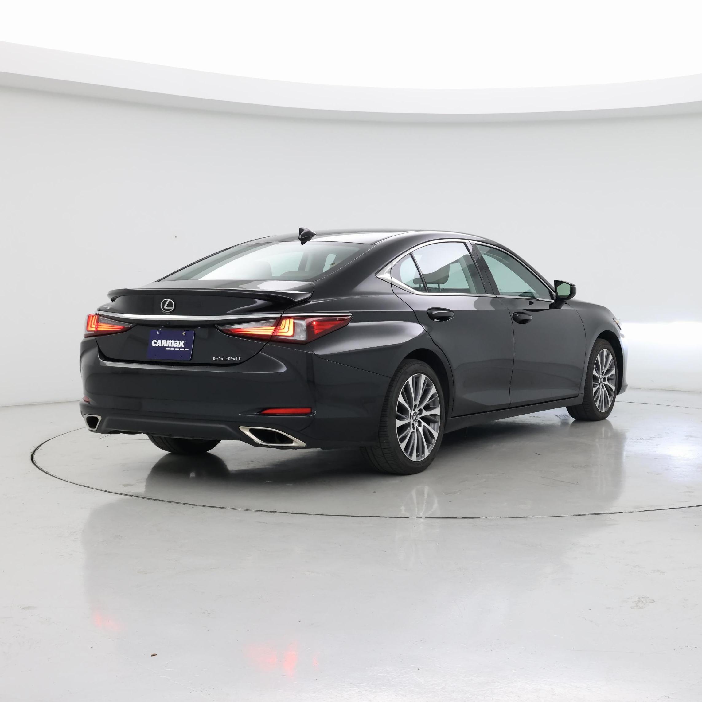 Thumbnail: 2021 Lexus ES - 8