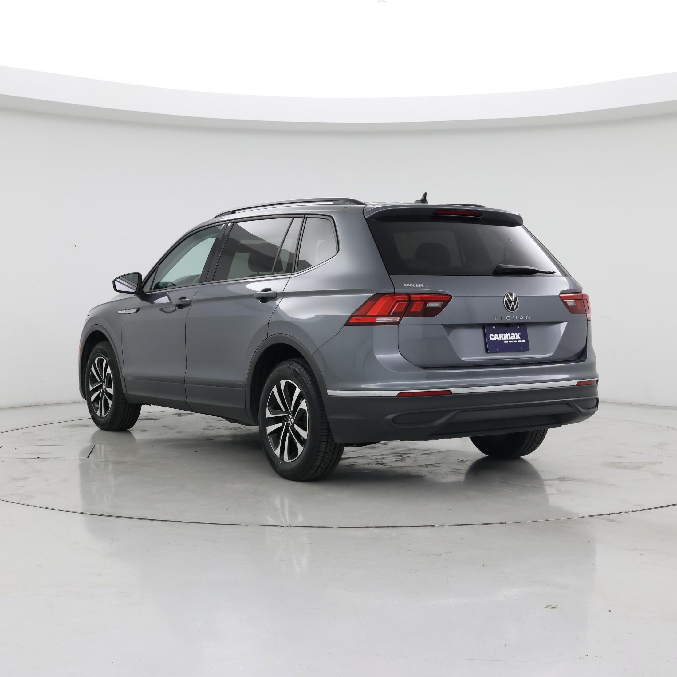 Thumbnail: 2022 Volkswagen Tiguan - 2