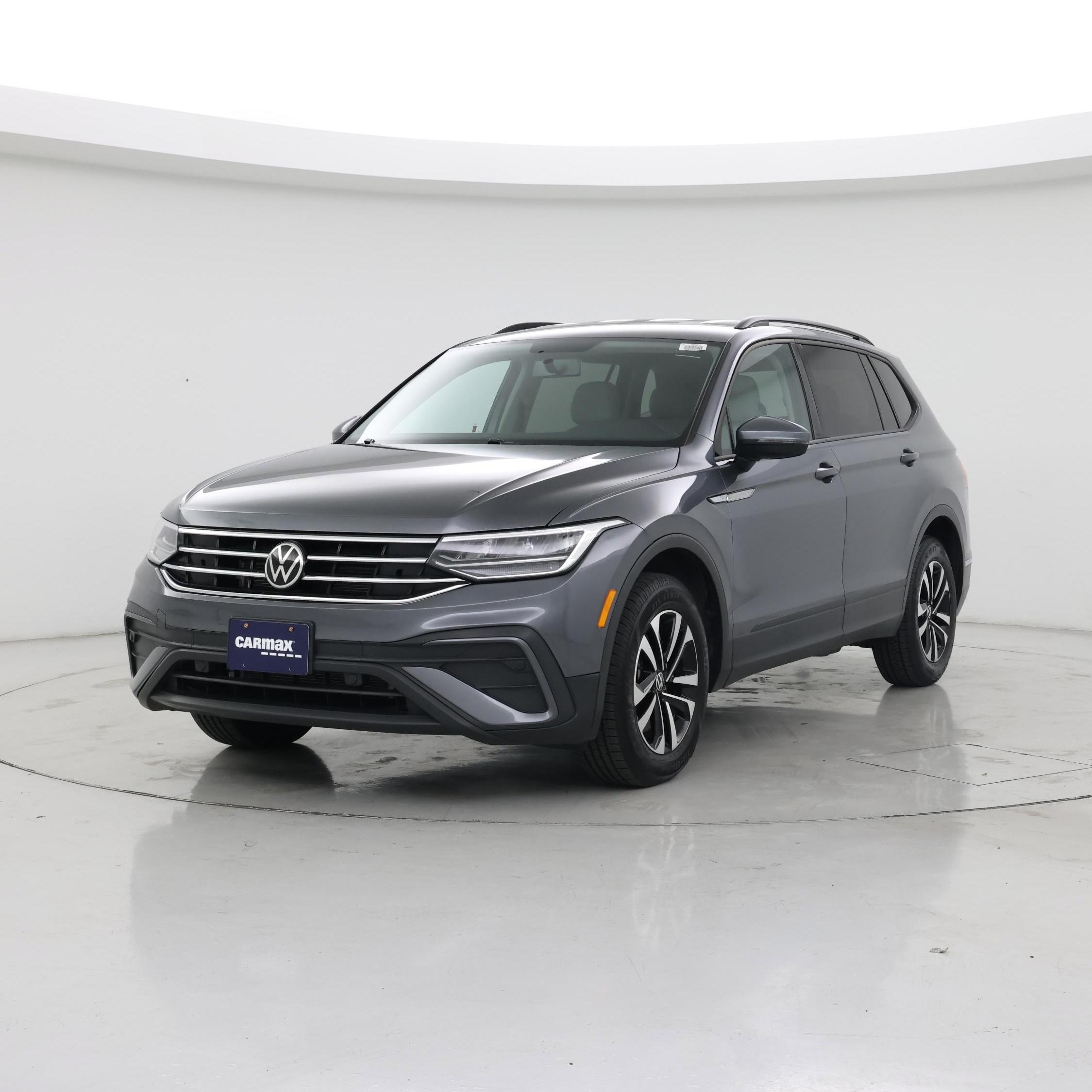Thumbnail: 2022 Volkswagen Tiguan - 4