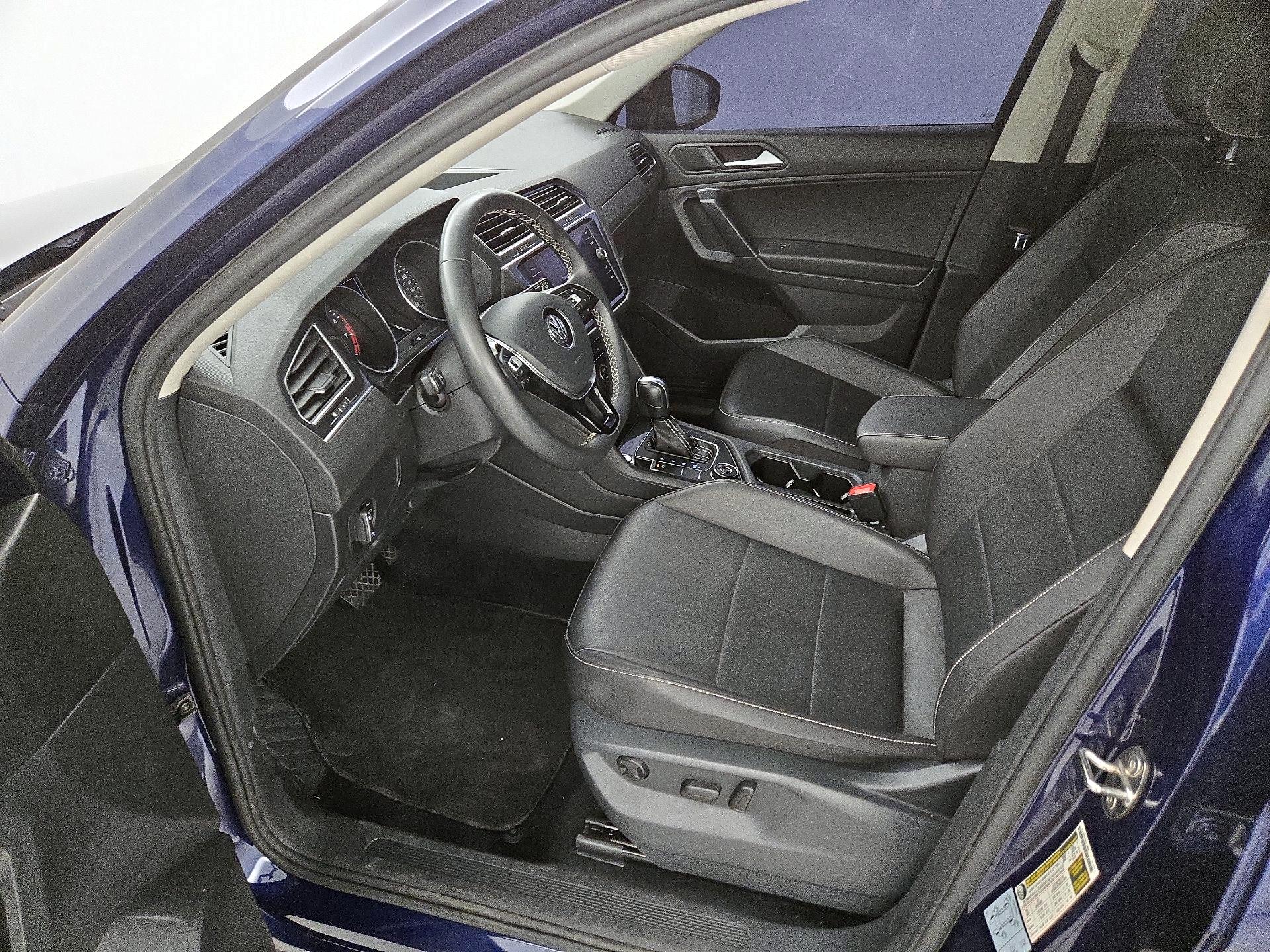 Thumbnail: 2021 Volkswagen Tiguan - 11